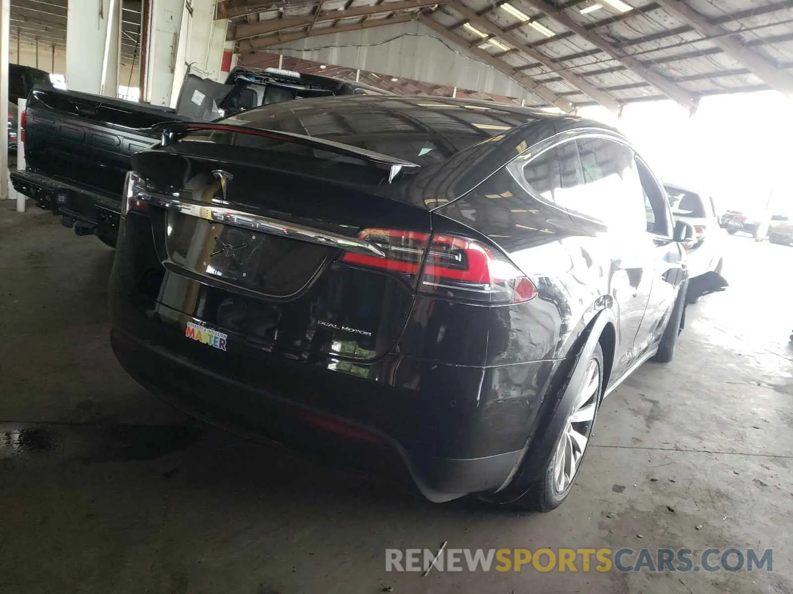 4 fotografías del automóvil dañado 5YJXCAE23LF272098 TESLA MODEL X 2020