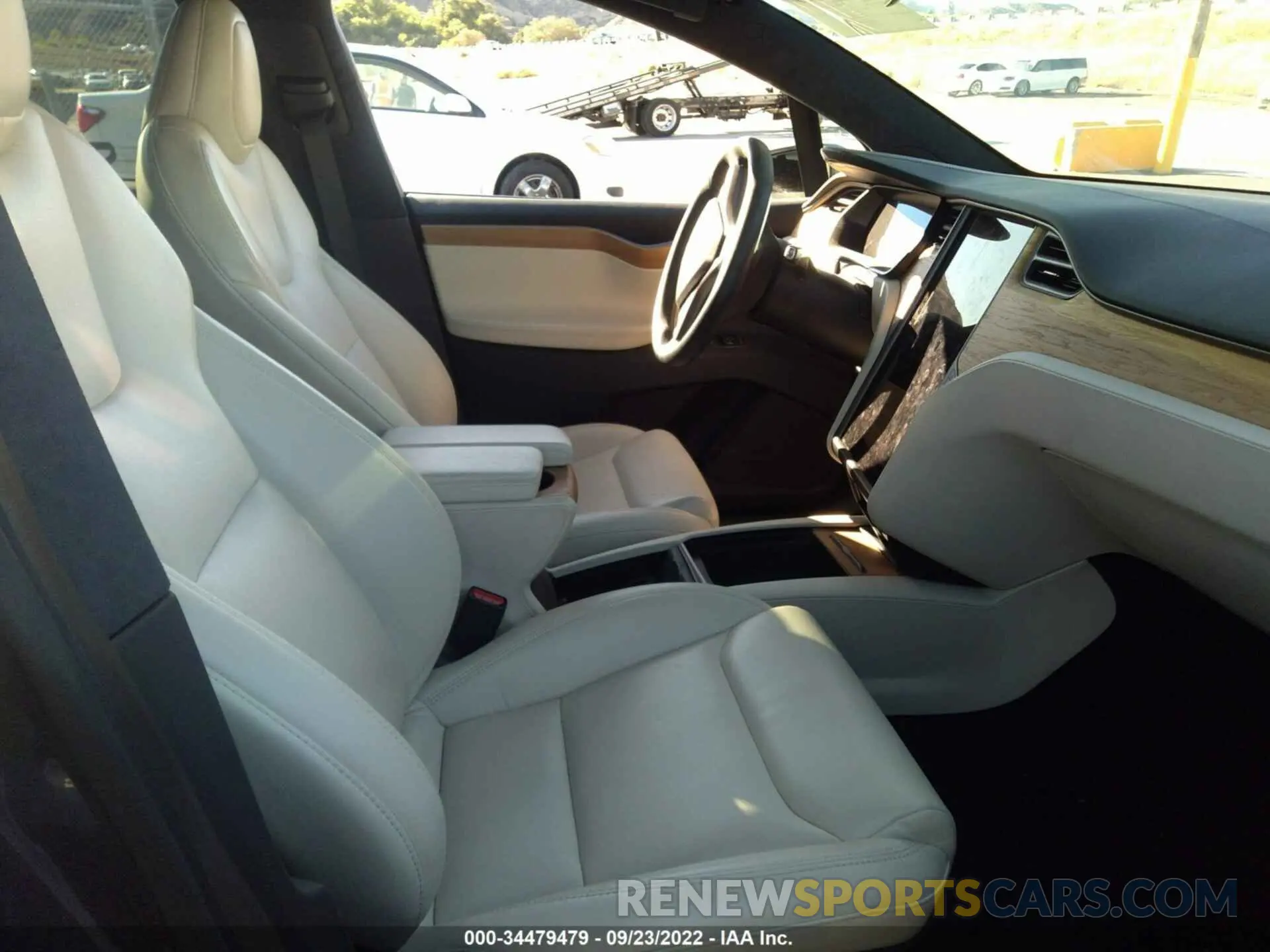 5 fotografías del automóvil dañado 5YJXCAE23LF285904 TESLA MODEL X 2020