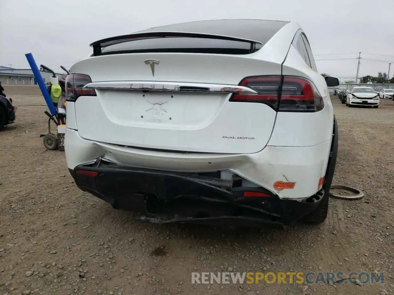 9 fotografías del automóvil dañado 5YJXCAE24LF286172 TESLA MODEL X 2020