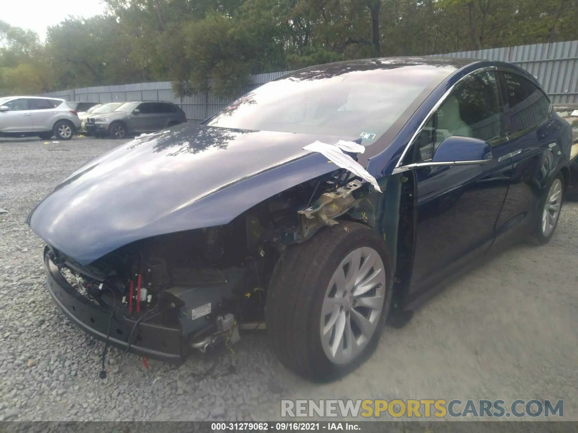 2 fotografías del automóvil dañado 5YJXCAE25LF221329 TESLA MODEL X 2020