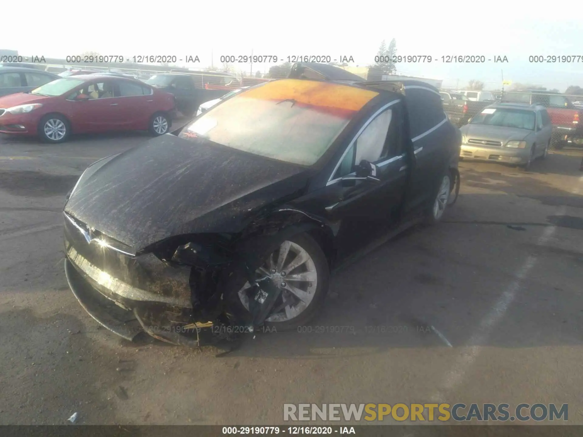 2 fotografías del automóvil dañado 5YJXCAE25LF231035 TESLA MODEL X 2020