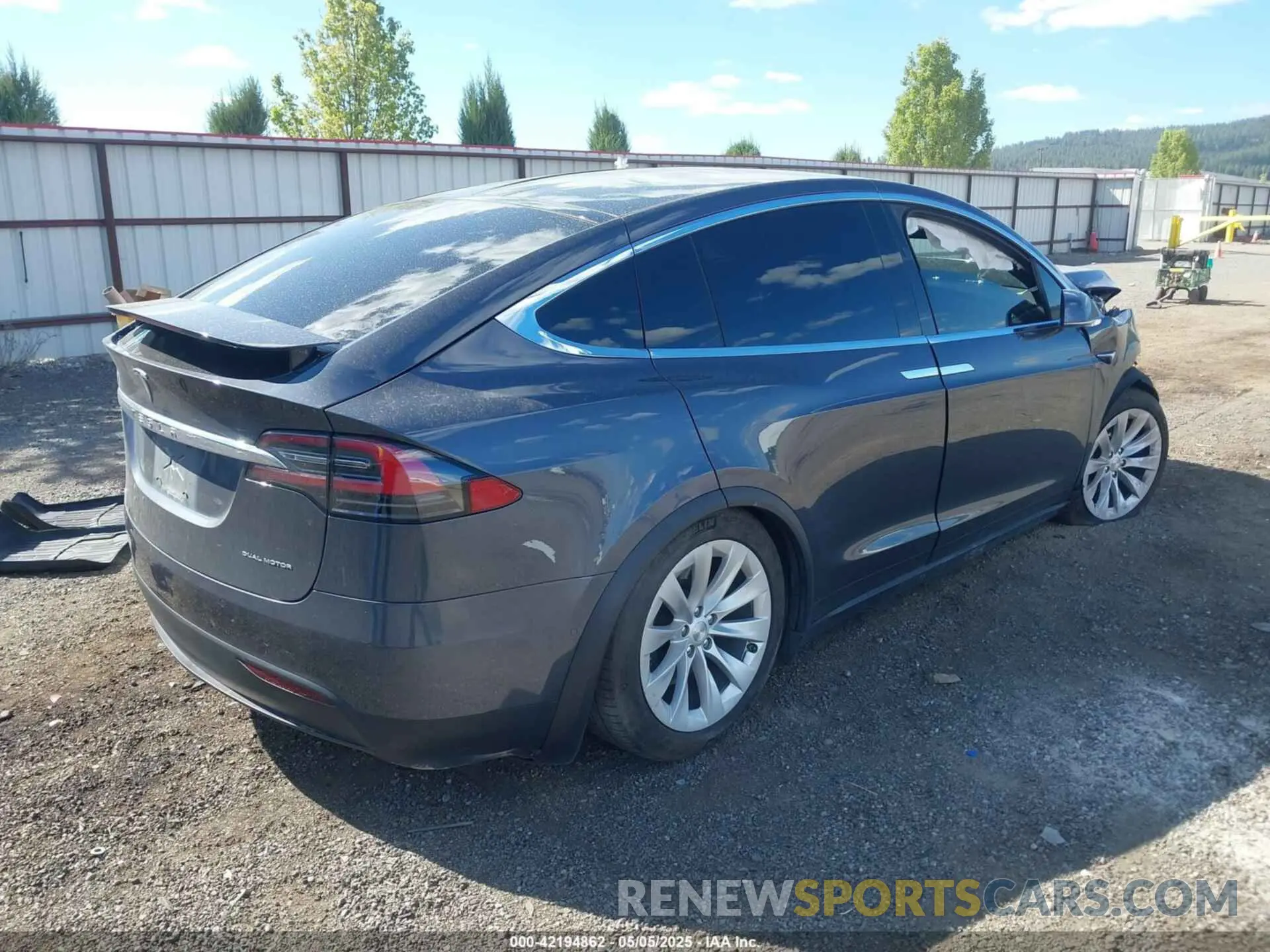 4 fotografías del automóvil dañado 5YJXCAE25LF260860 TESLA MODEL X 2020