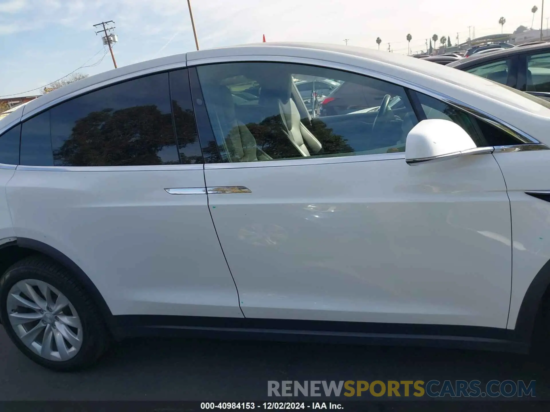 14 fotografías del automóvil dañado 5YJXCAE25LF303447 TESLA MODEL X 2020