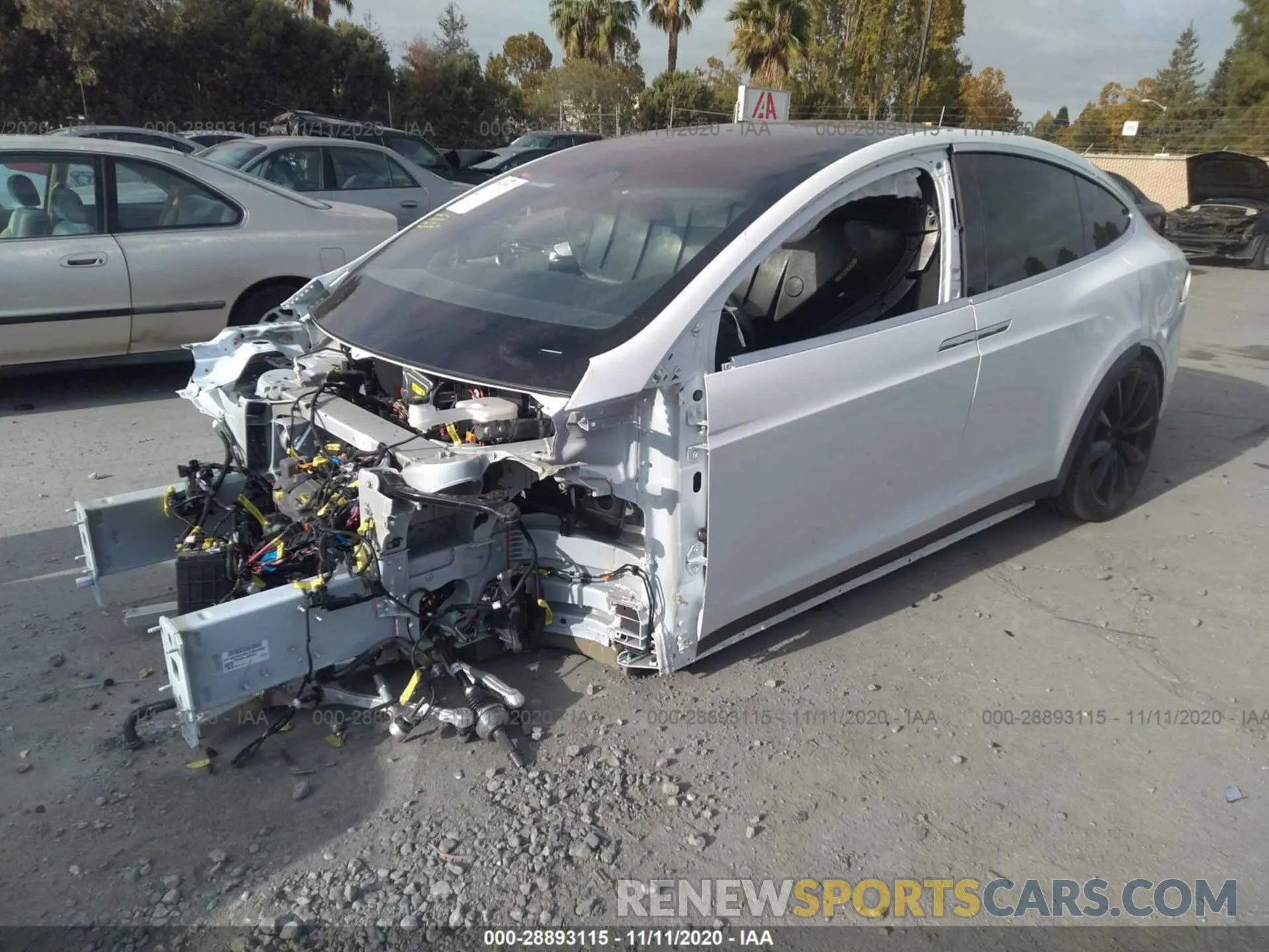 2 fotografías del automóvil dañado 5YJXCAE26LF304560 TESLA MODEL X 2020