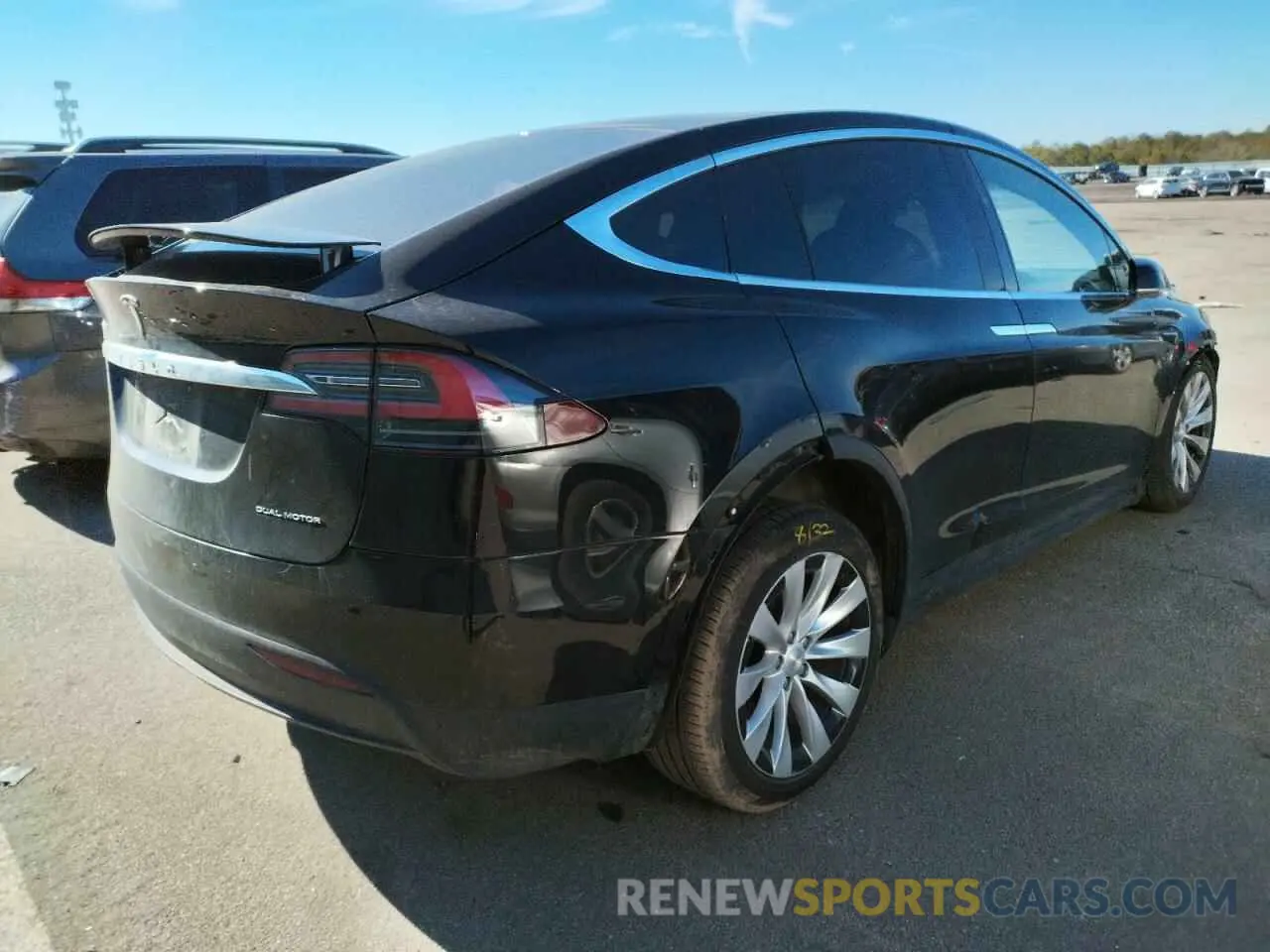 4 fotografías del automóvil dañado 5YJXCAE27LF245910 TESLA MODEL X 2020
