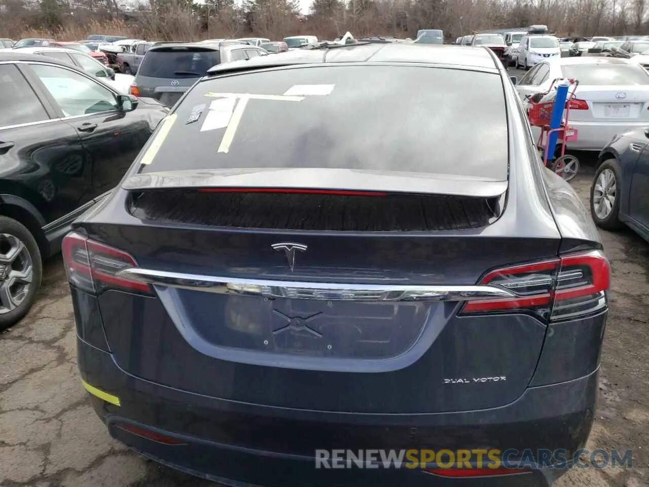6 fotografías del automóvil dañado 5YJXCAE27LF300467 TESLA MODEL X 2020