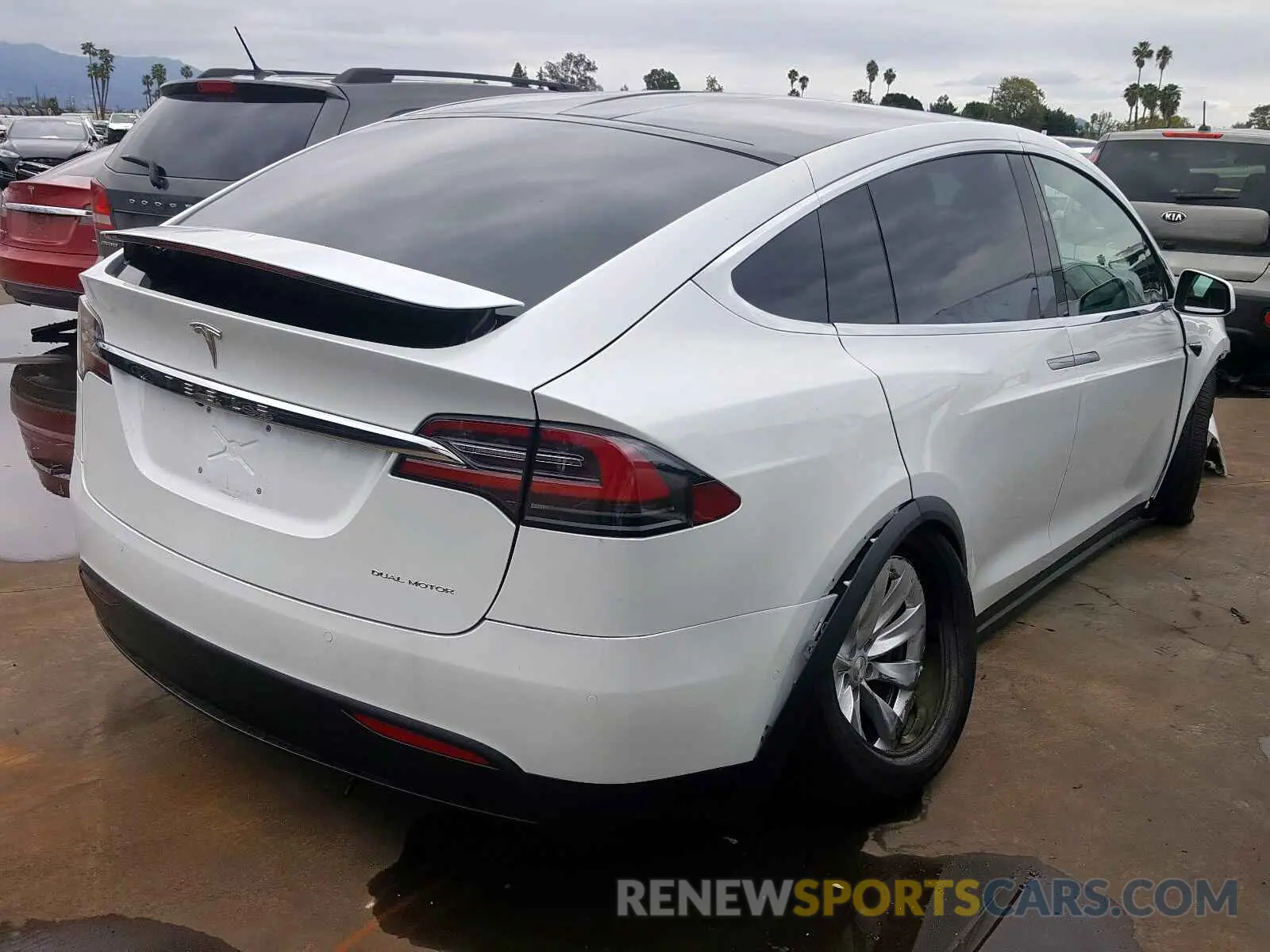 4 fotografías del automóvil dañado 5YJXCAE2XLF247571 TESLA MODEL X 2020