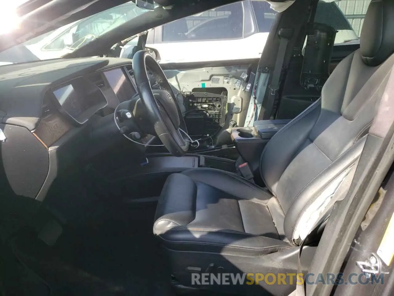 5 fotografías del automóvil dañado 5YJXCAE2XLF248039 TESLA MODEL X 2020