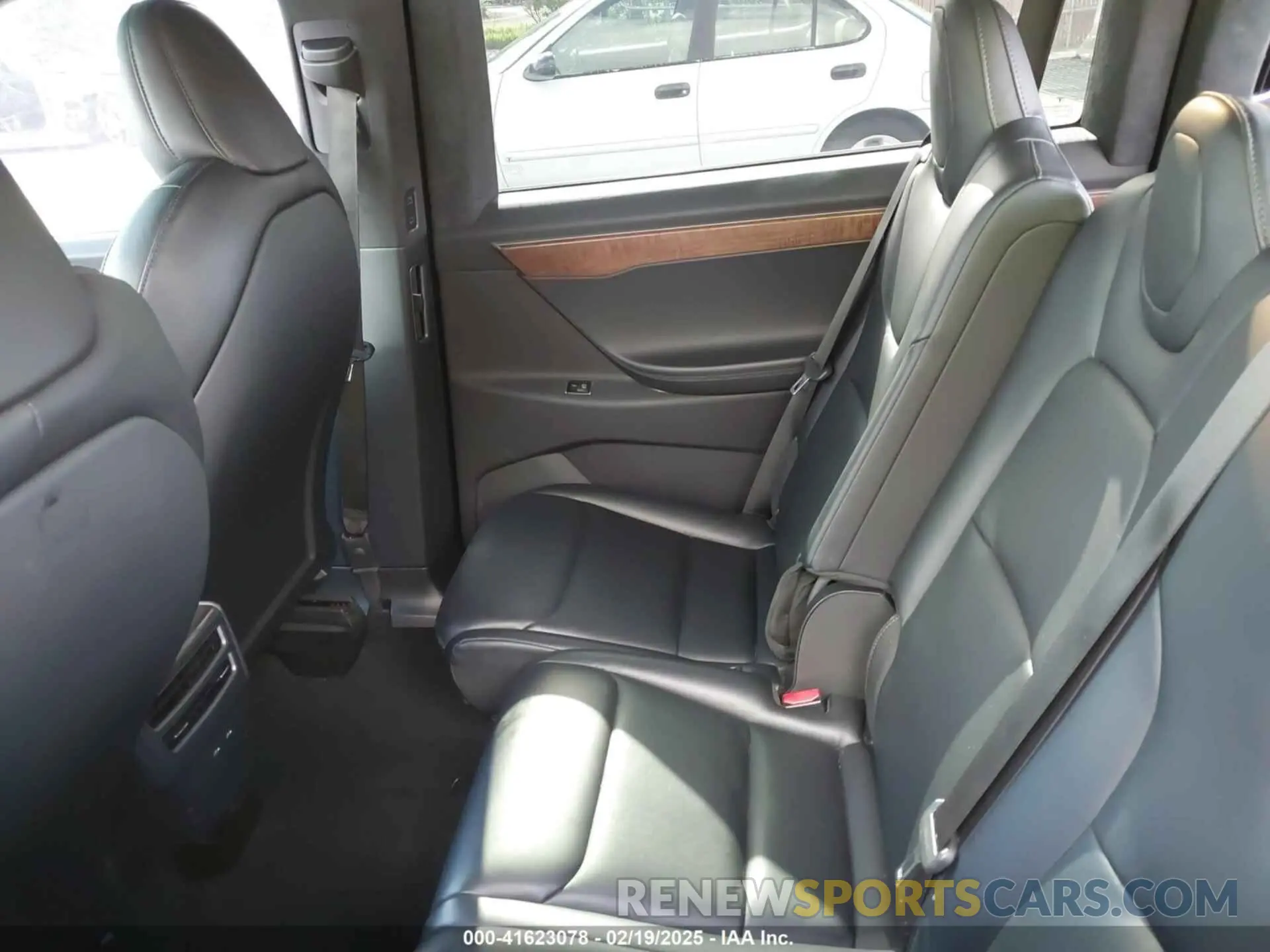 8 fotografías del automóvil dañado 5YJXCAE2XLF301063 TESLA MODEL X 2020