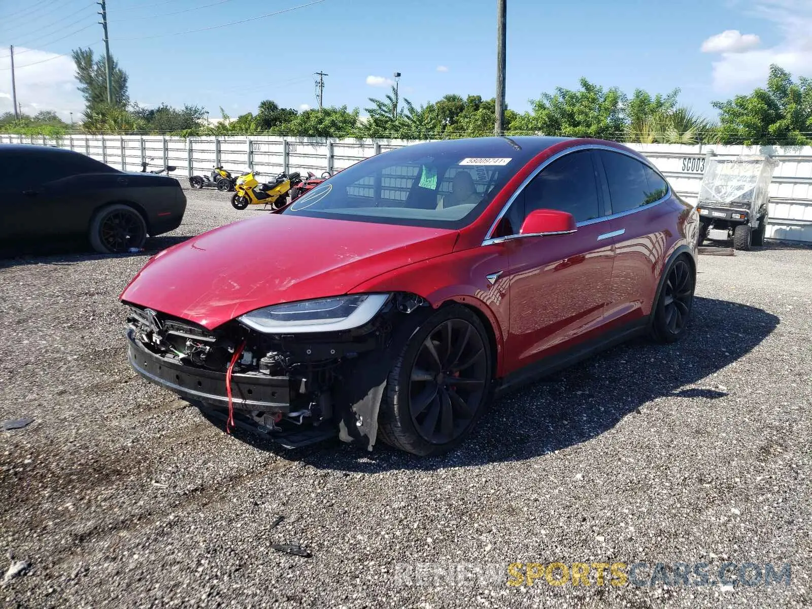 2 fotografías del automóvil dañado 5YJXCAE43LF266397 TESLA MODEL X 2020