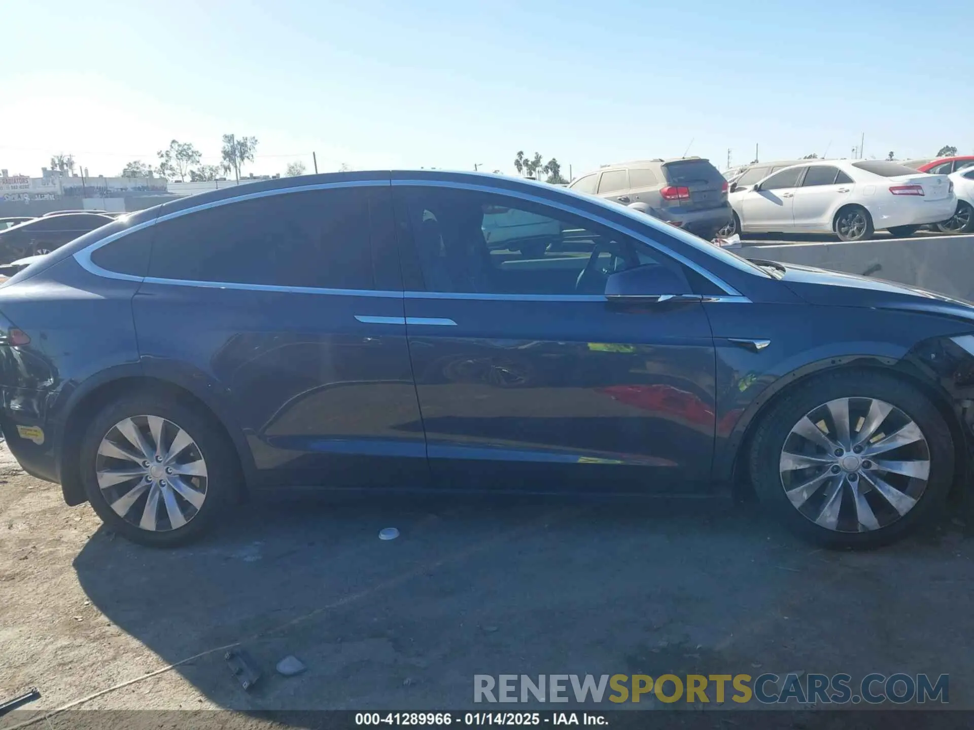 14 fotografías del automóvil dañado 5YJXCBE20LF239761 TESLA MODEL X 2020