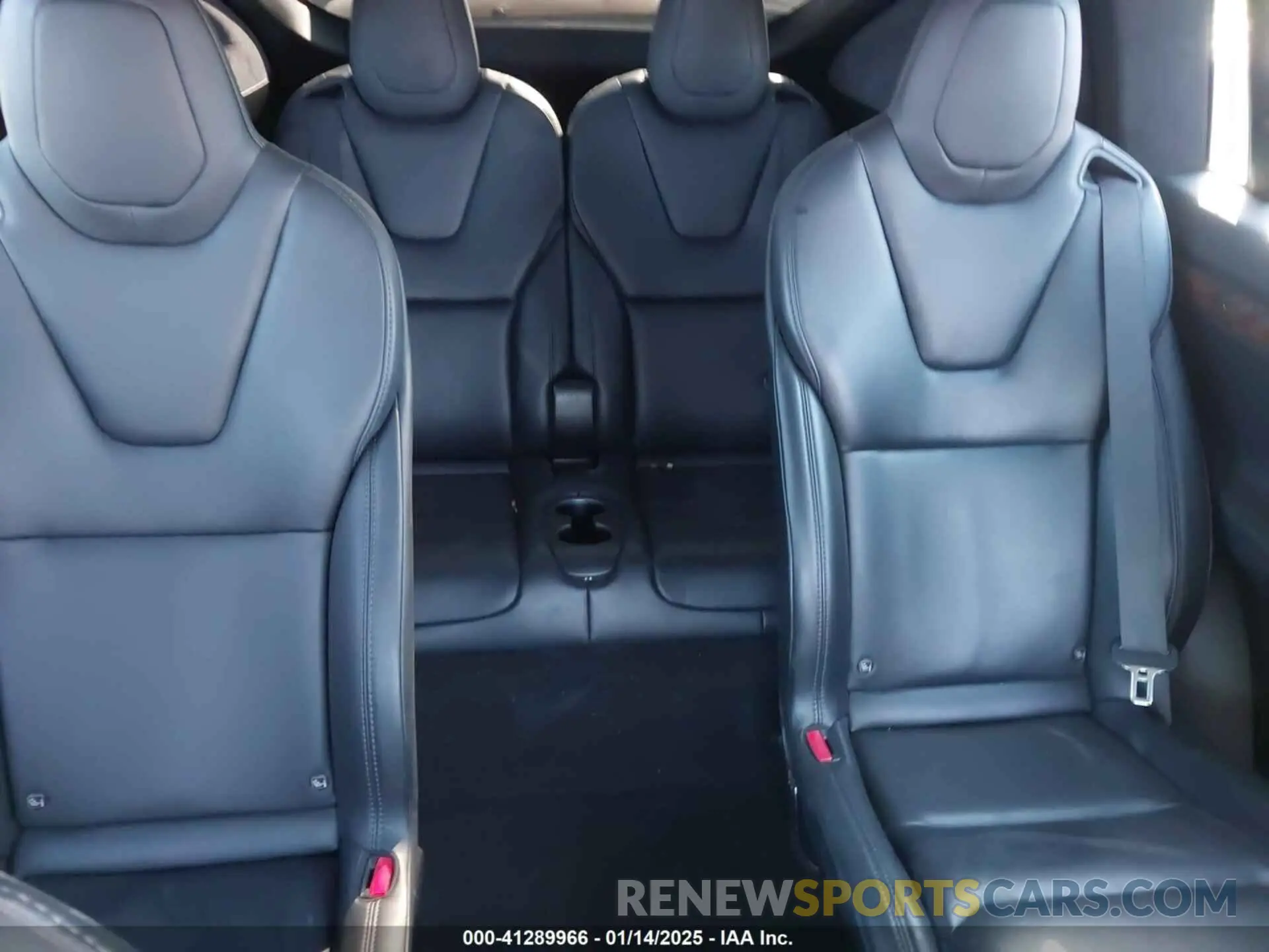 8 fotografías del automóvil dañado 5YJXCBE20LF239761 TESLA MODEL X 2020