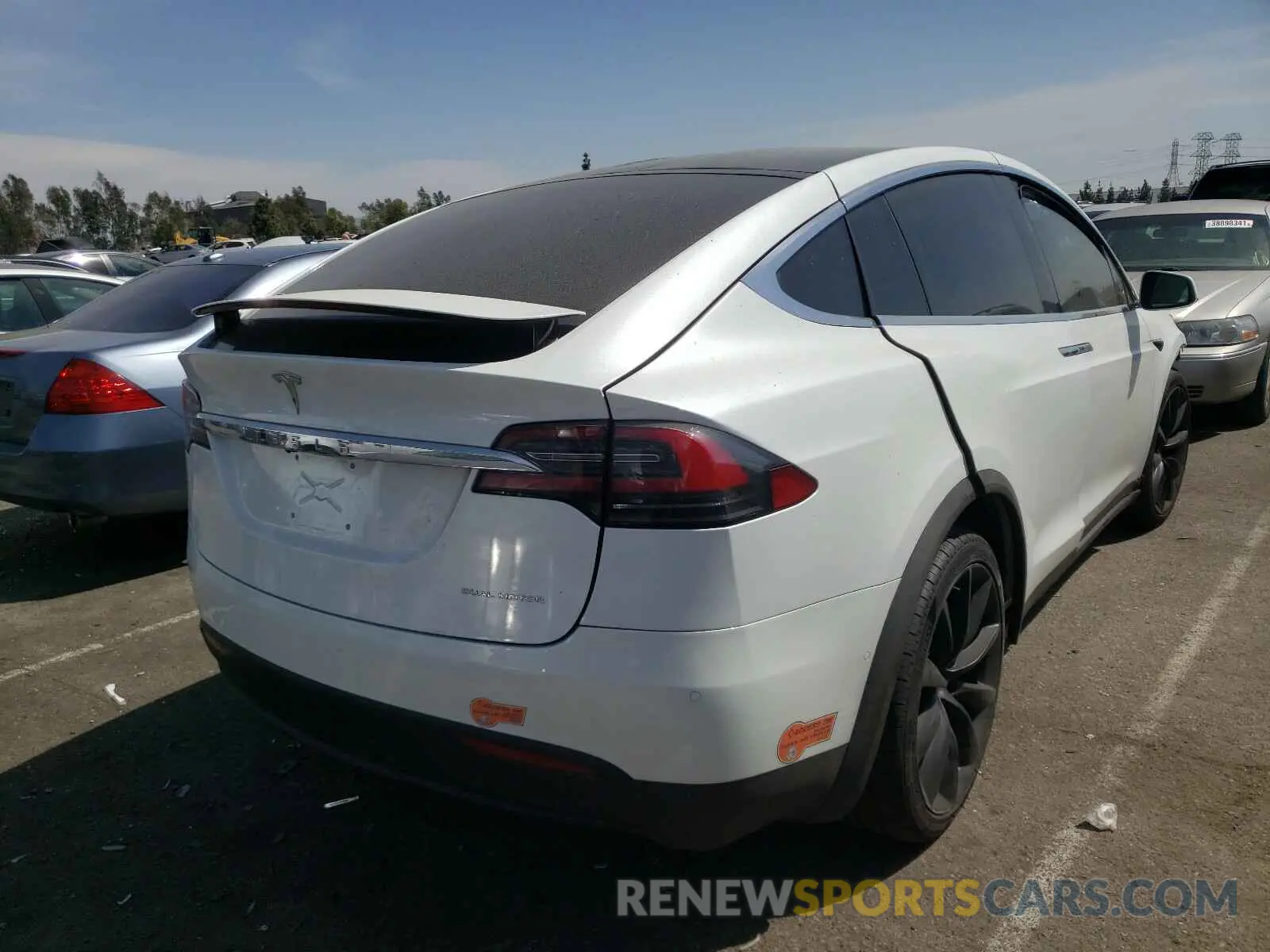 4 fotografías del automóvil dañado 5YJXCBE20LF268418 TESLA MODEL X 2020