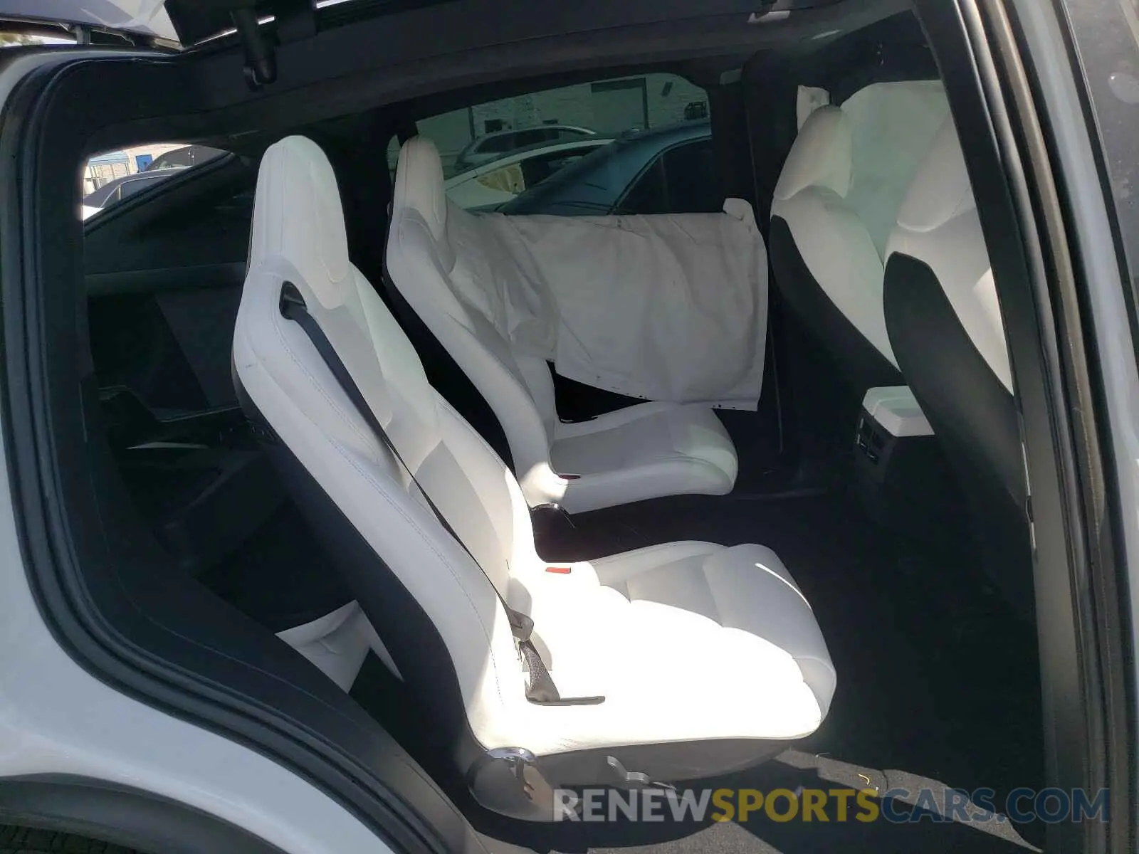 6 fotografías del automóvil dañado 5YJXCBE20LF268418 TESLA MODEL X 2020