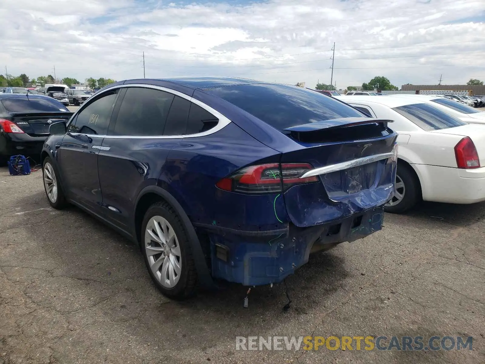 3 fotografías del automóvil dañado 5YJXCBE20LF306830 TESLA MODEL X 2020