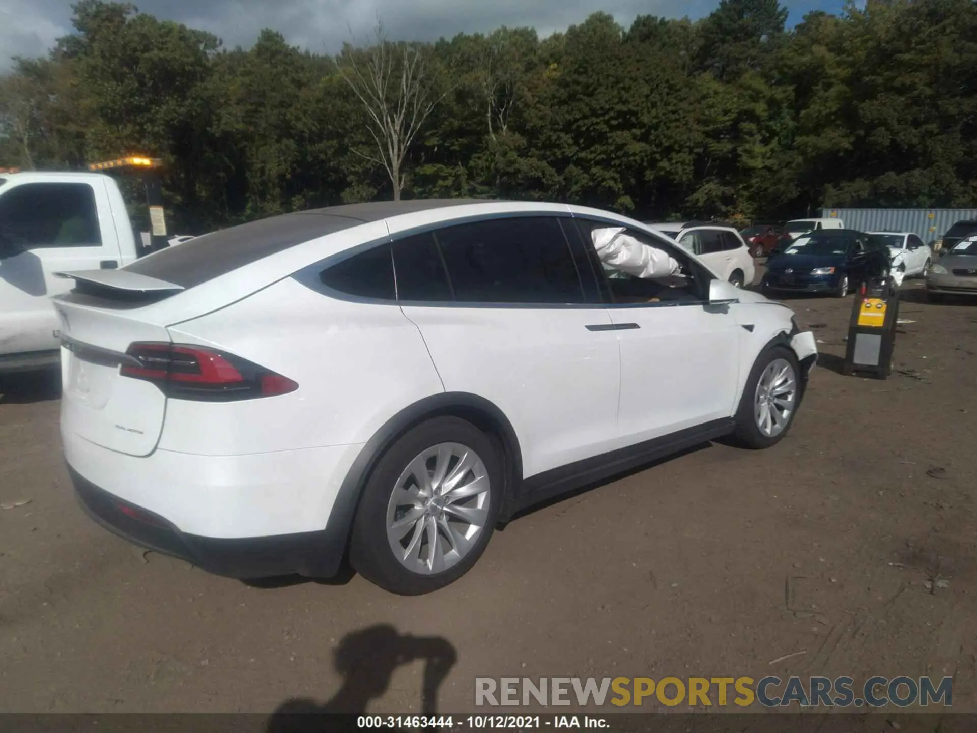 4 fotografías del automóvil dañado 5YJXCBE21LF227876 TESLA MODEL X 2020