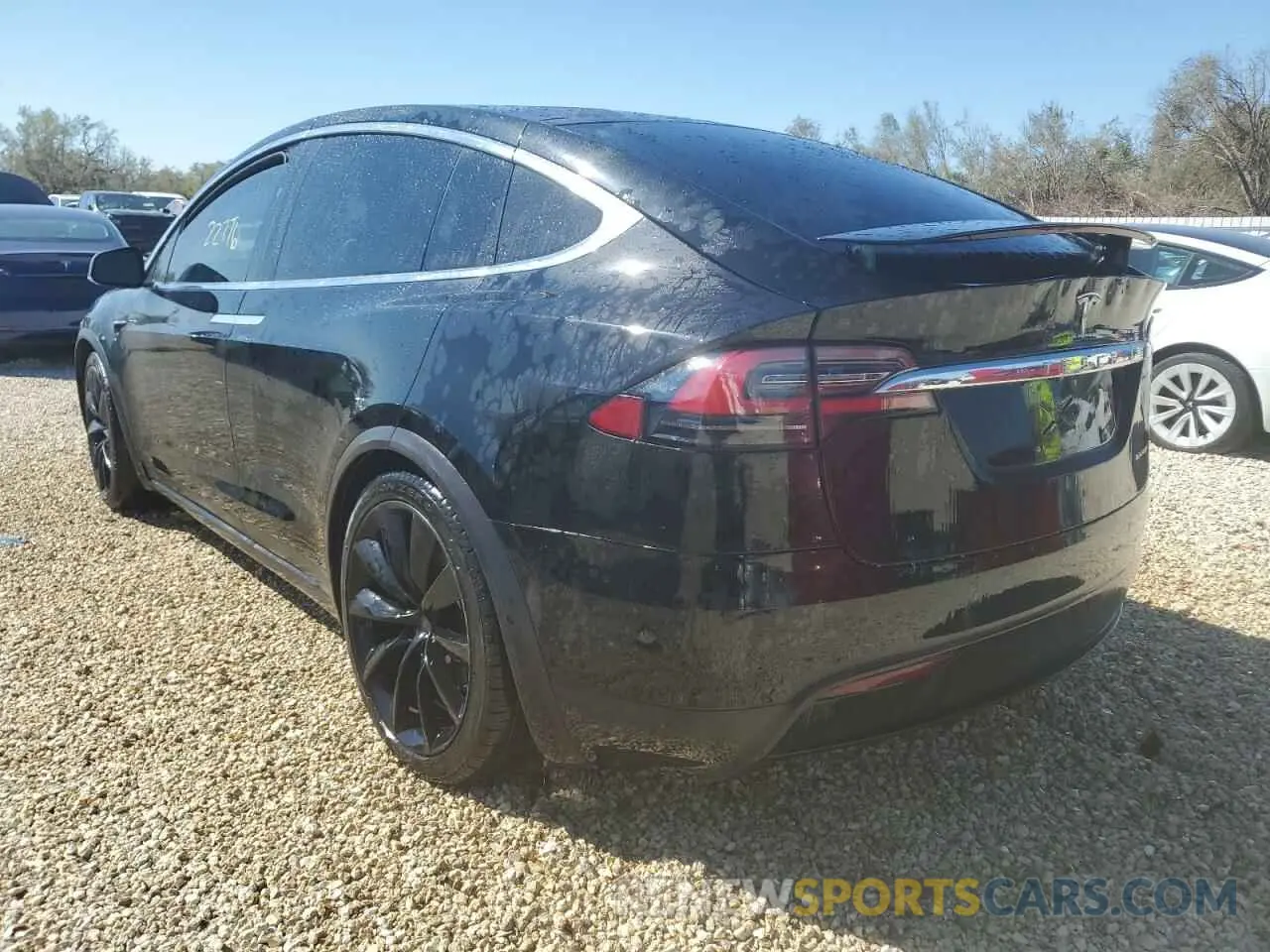 3 fotografías del automóvil dañado 5YJXCBE21LF229840 TESLA MODEL X 2020
