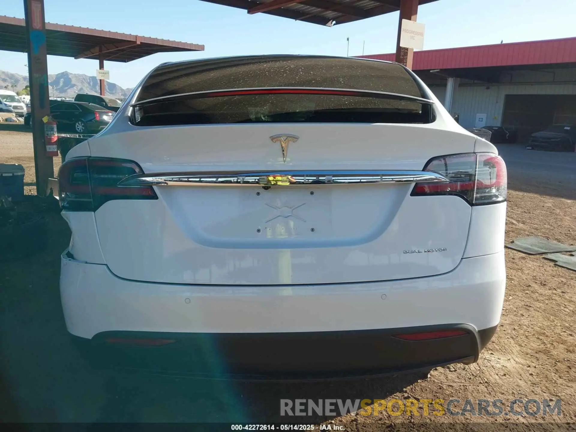 16 fotografías del automóvil dañado 5YJXCBE21LF238490 TESLA MODEL X 2020