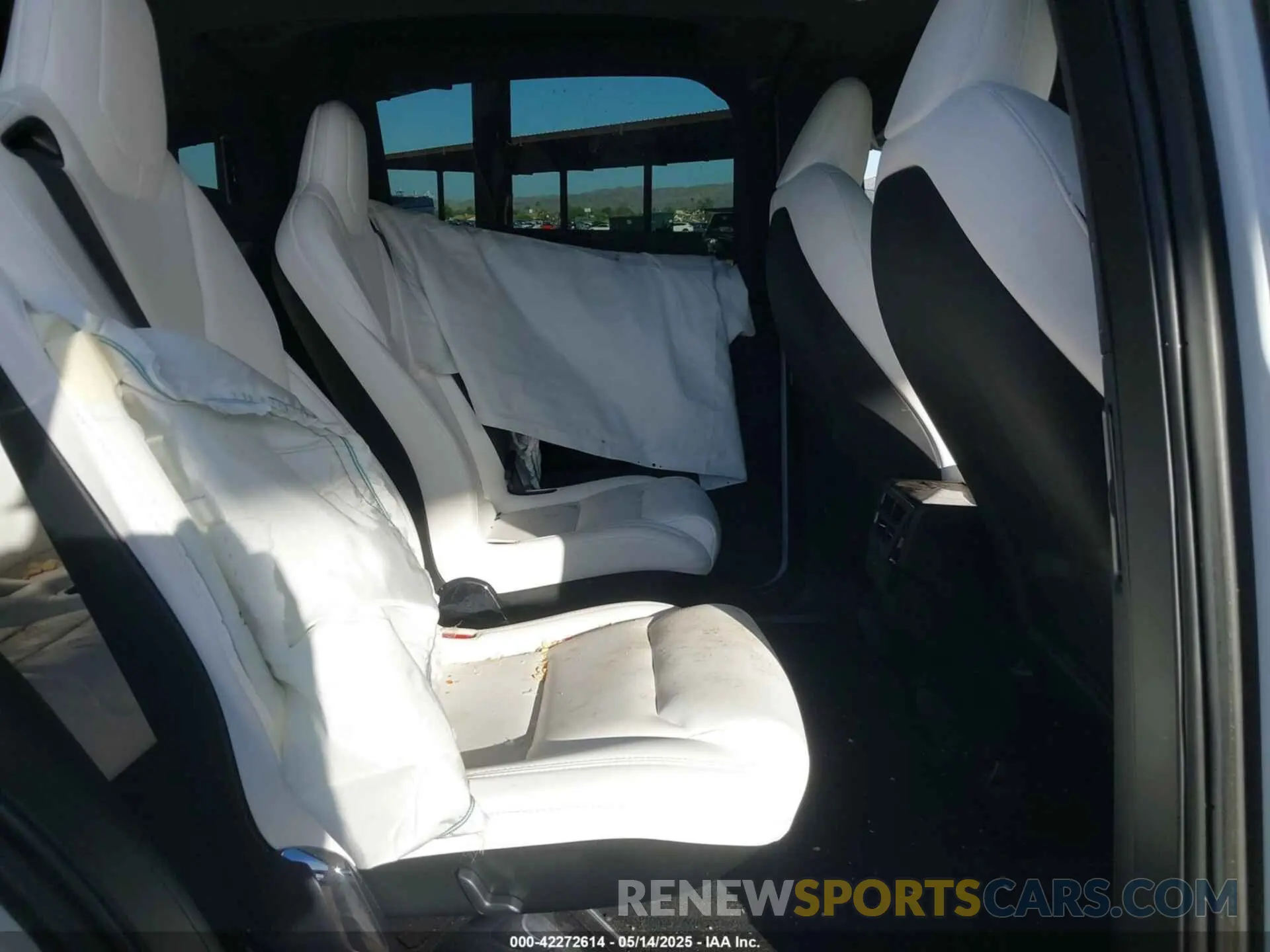 8 fotografías del automóvil dañado 5YJXCBE21LF238490 TESLA MODEL X 2020