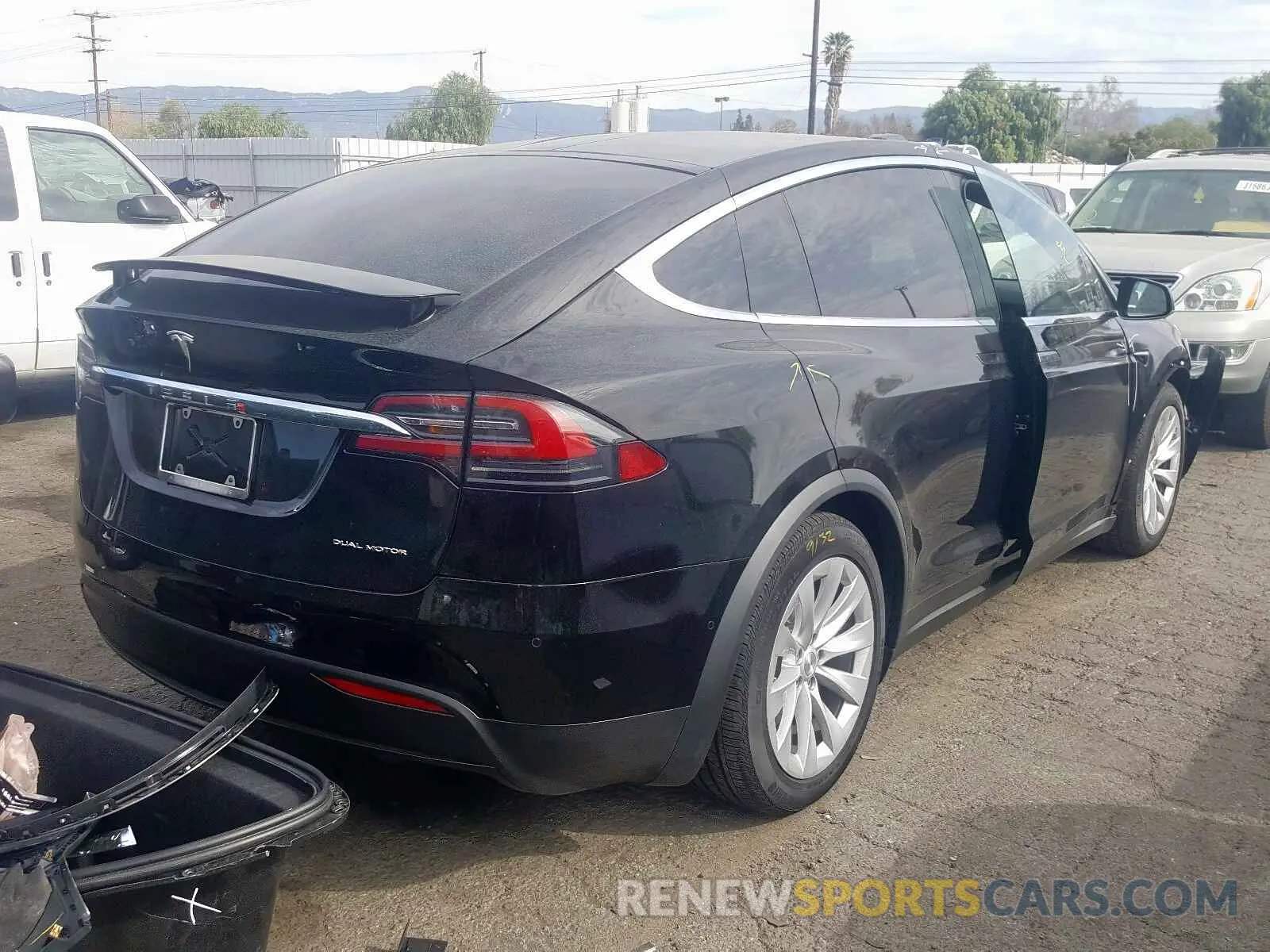 4 fotografías del automóvil dañado 5YJXCBE21LF241471 TESLA MODEL X 2020