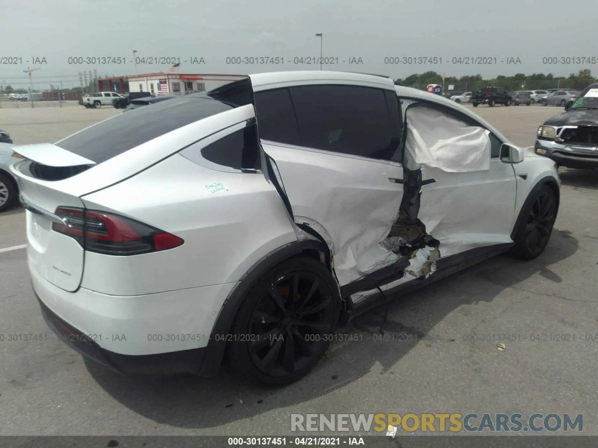 4 fotografías del automóvil dañado 5YJXCBE21LF246704 TESLA MODEL X 2020