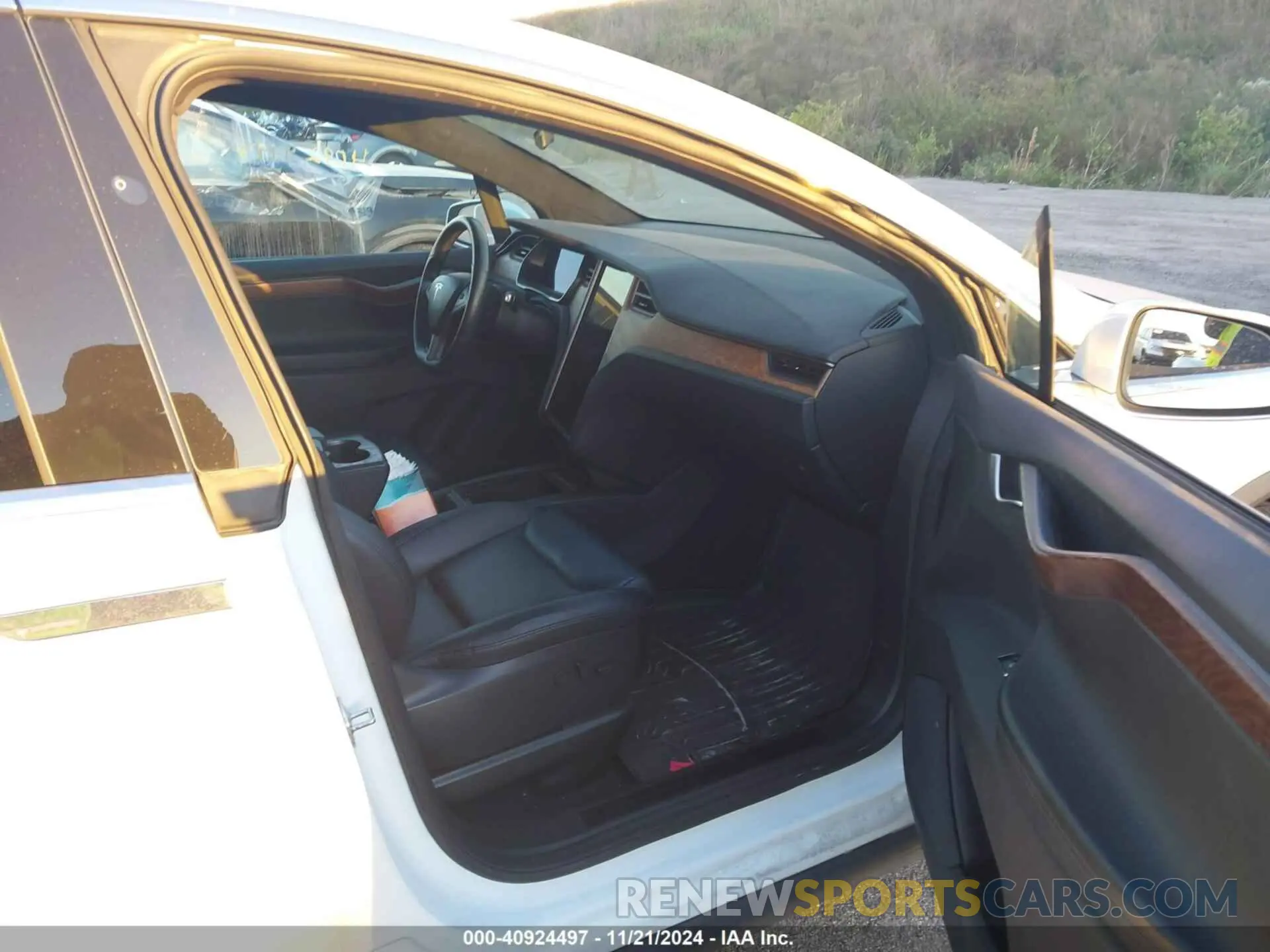 5 fotografías del automóvil dañado 5YJXCBE21LF260926 TESLA MODEL X 2020