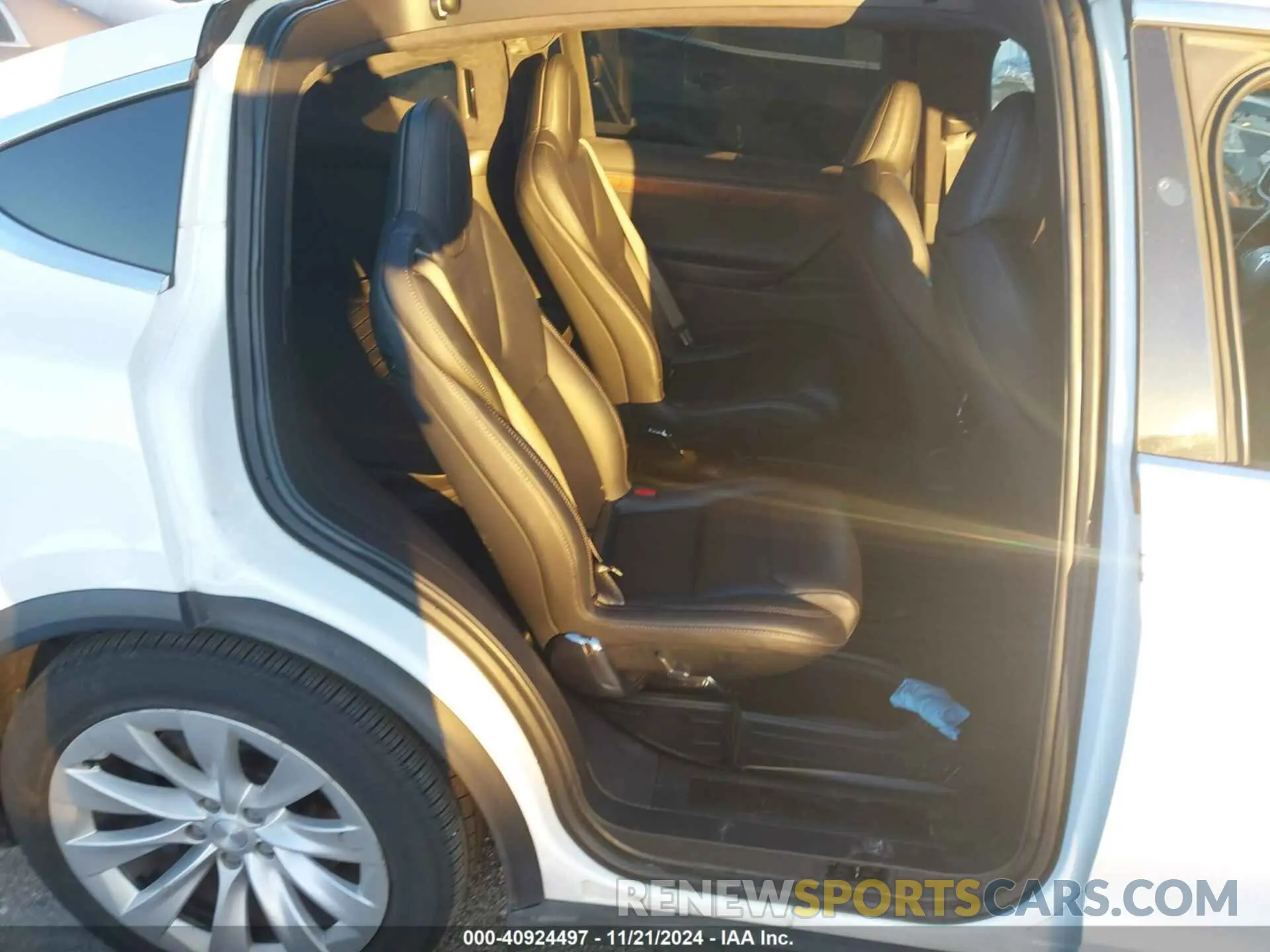 8 fotografías del automóvil dañado 5YJXCBE21LF260926 TESLA MODEL X 2020