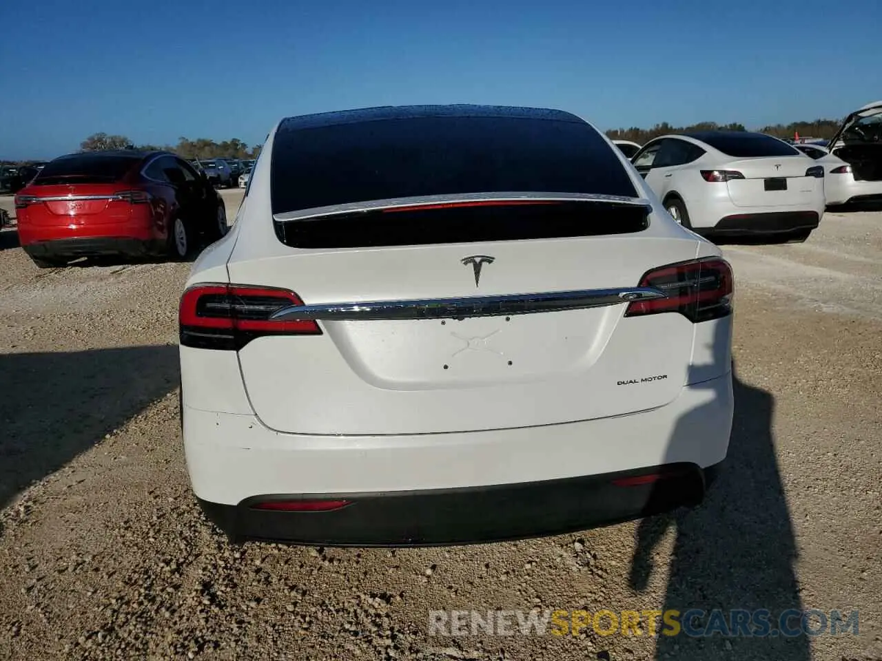 6 fotografías del automóvil dañado 5YJXCBE22LF238479 TESLA MODEL X 2020