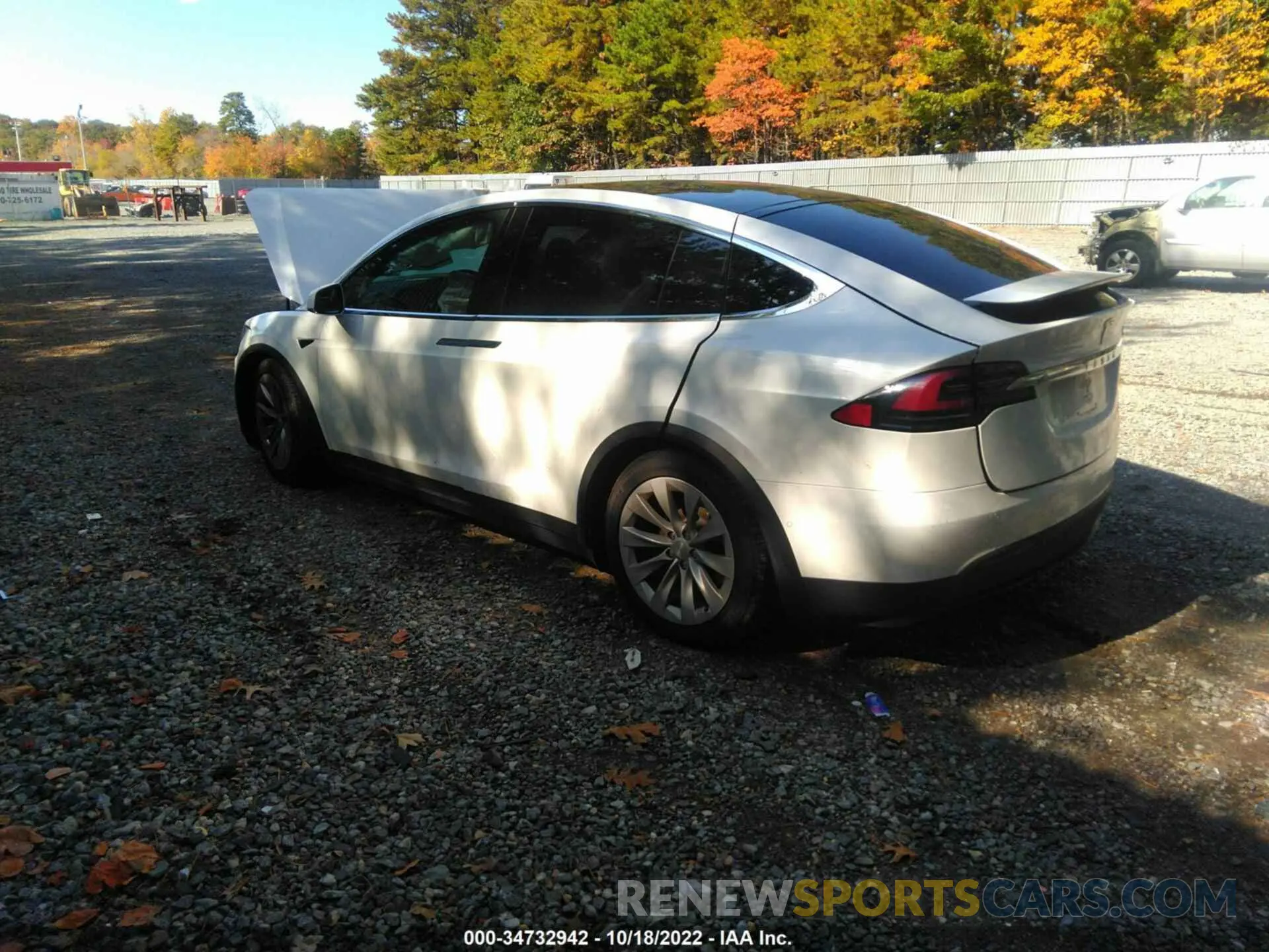 3 fotografías del automóvil dañado 5YJXCBE22LF238482 TESLA MODEL X 2020