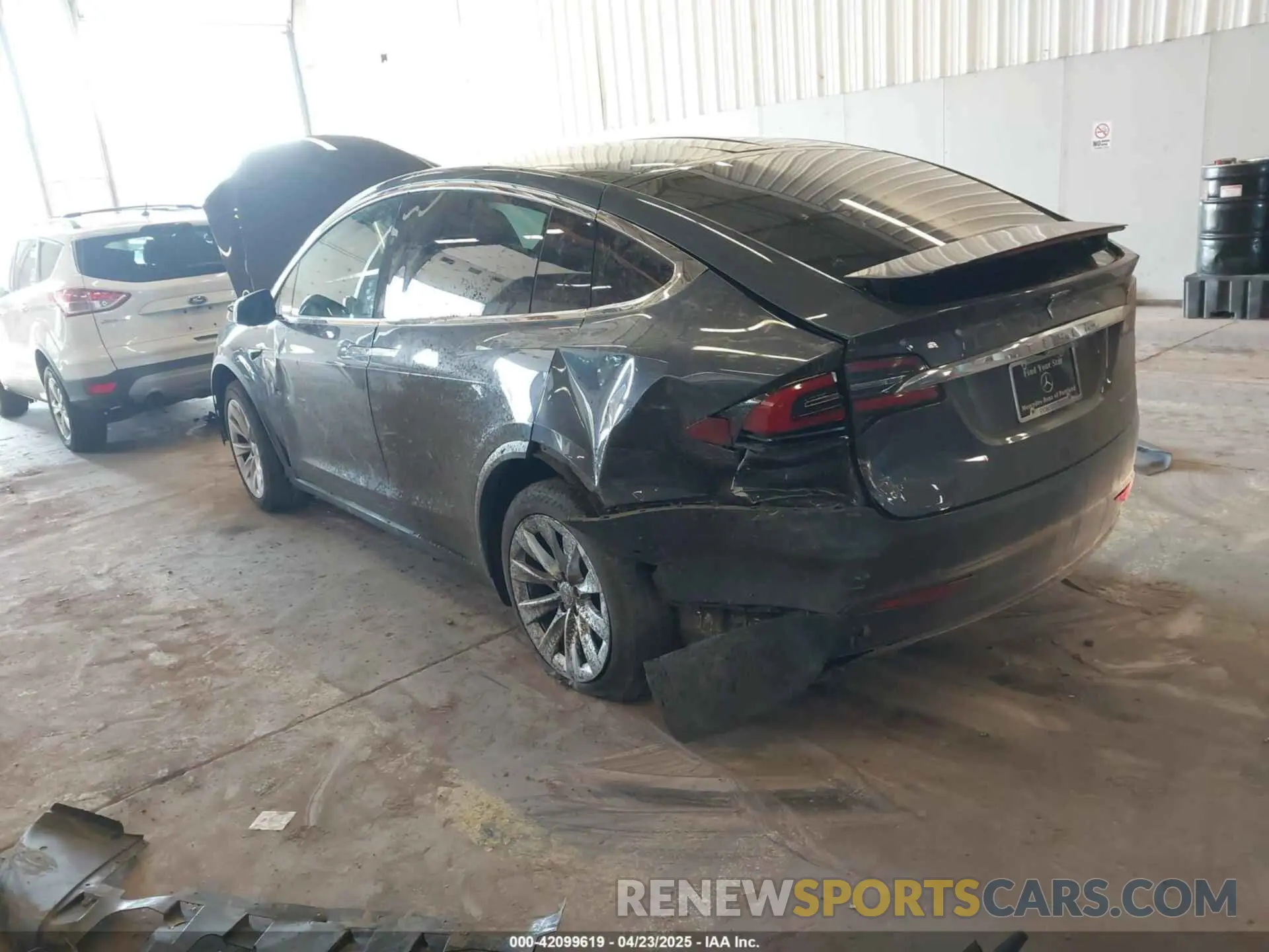 3 fotografías del automóvil dañado 5YJXCBE22LF261759 TESLA MODEL X 2020
