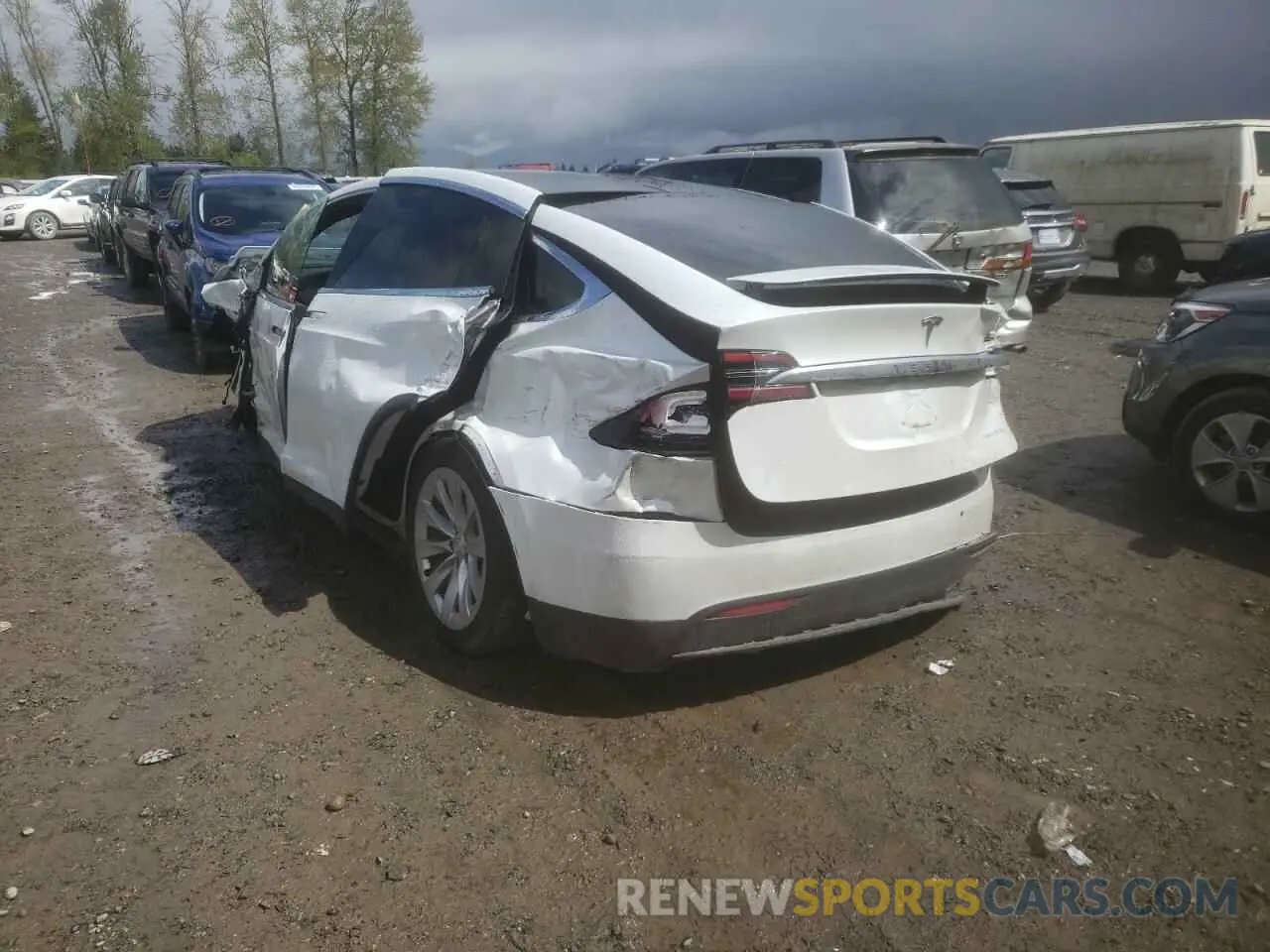 3 fotografías del automóvil dañado 5YJXCBE23LF233890 TESLA MODEL X 2020