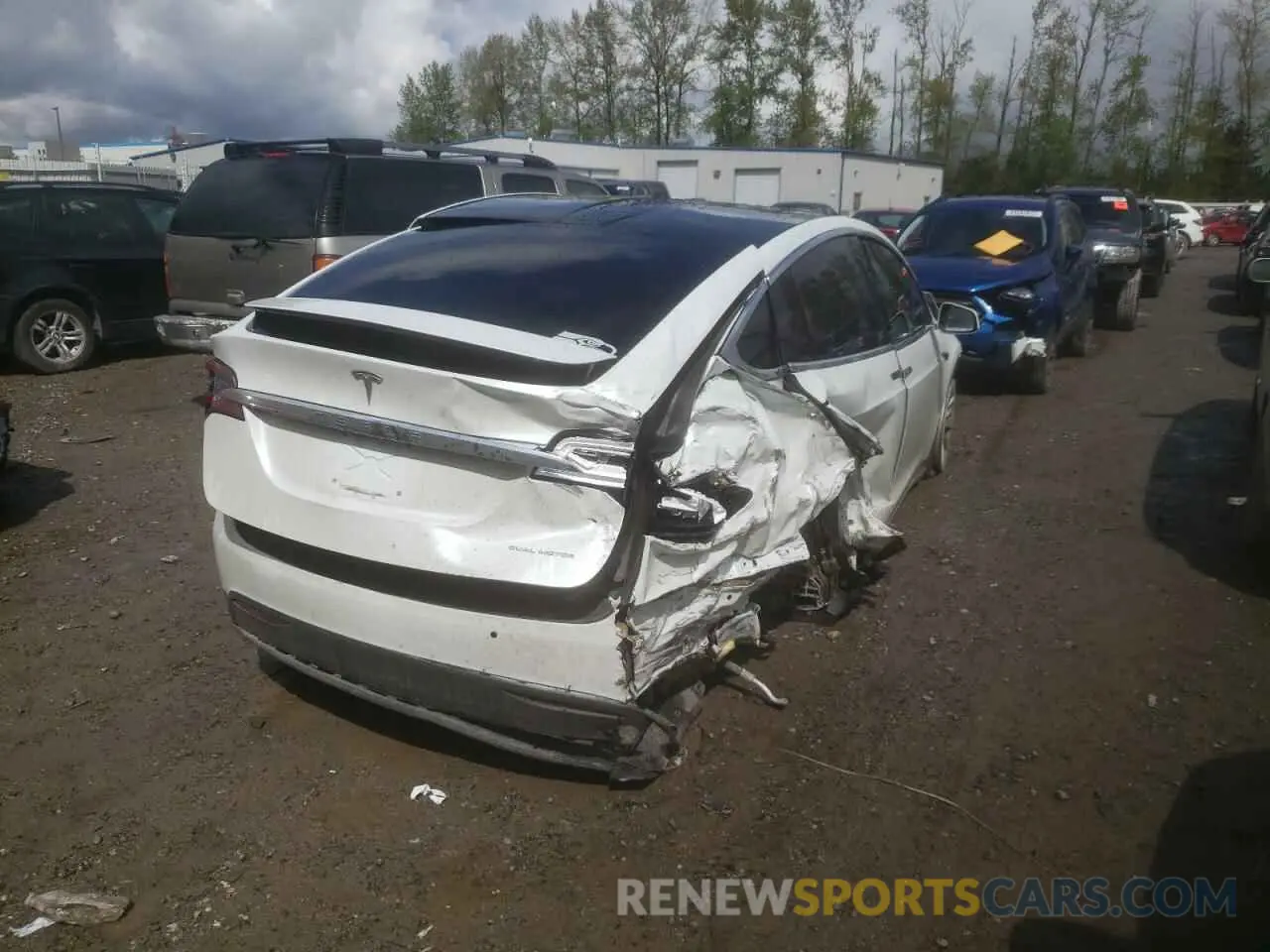 4 fotografías del automóvil dañado 5YJXCBE23LF233890 TESLA MODEL X 2020