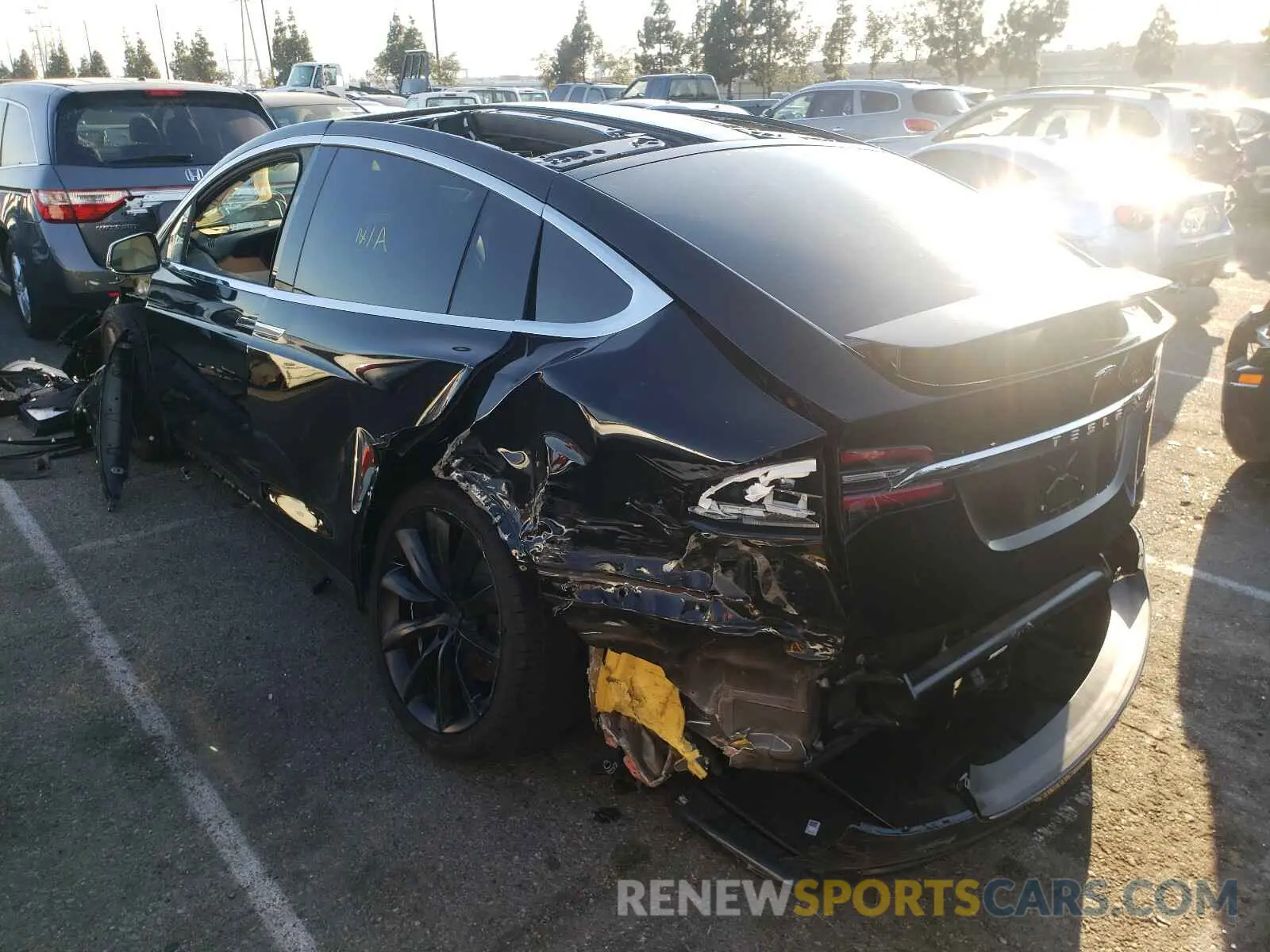 3 fotografías del automóvil dañado 5YJXCBE23LF282152 TESLA MODEL X 2020