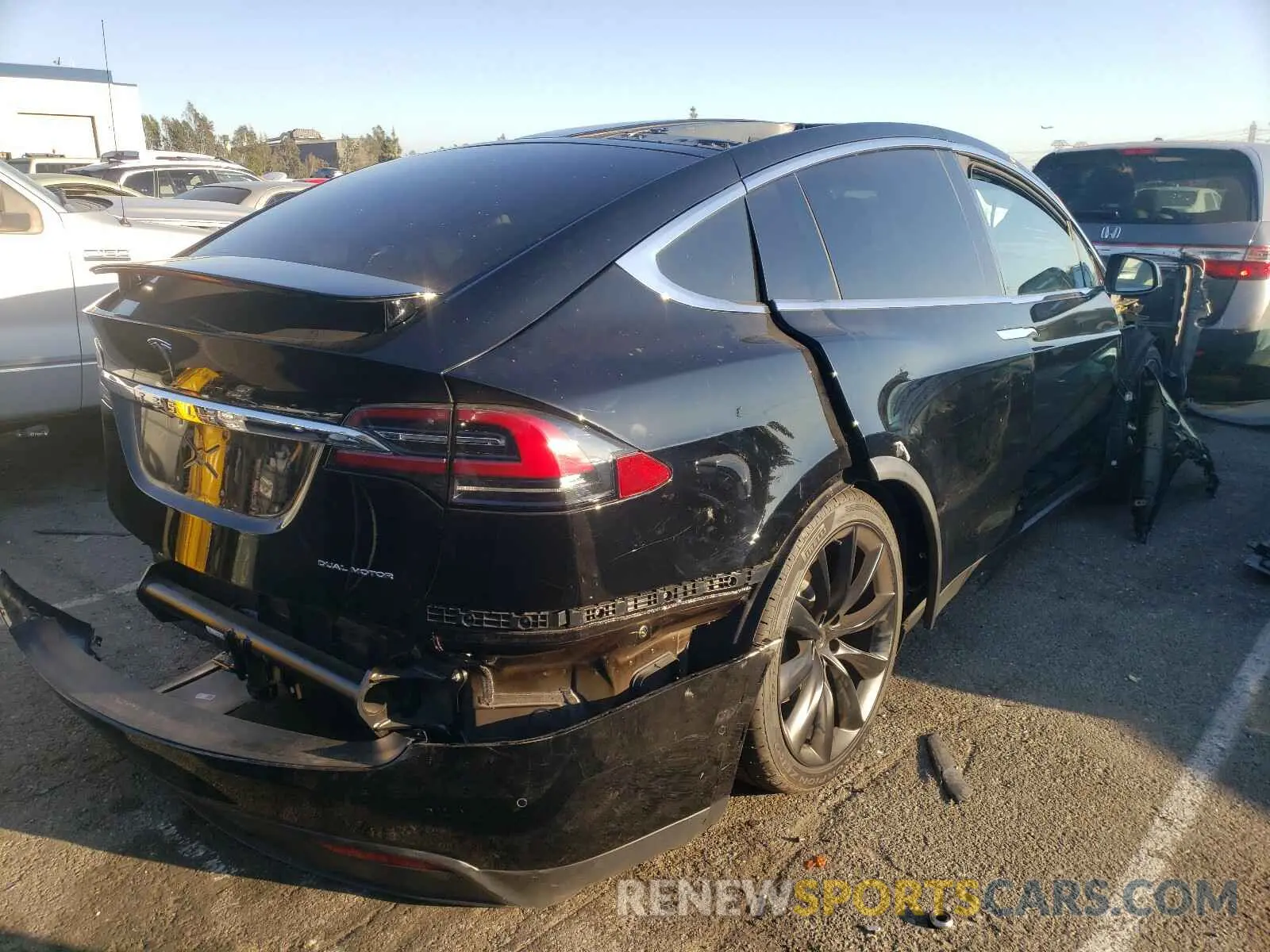 4 fotografías del automóvil dañado 5YJXCBE23LF282152 TESLA MODEL X 2020