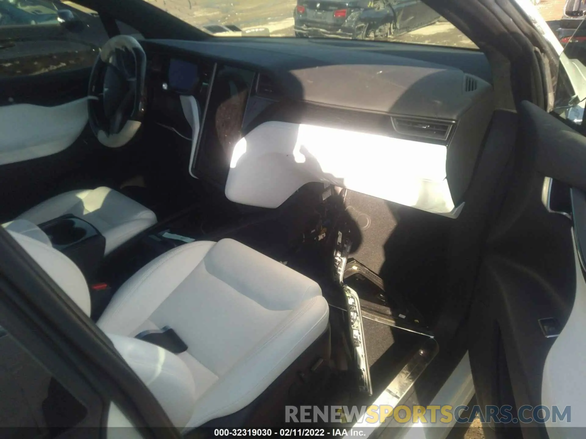 5 fotografías del automóvil dañado 5YJXCBE23LF286055 TESLA MODEL X 2020