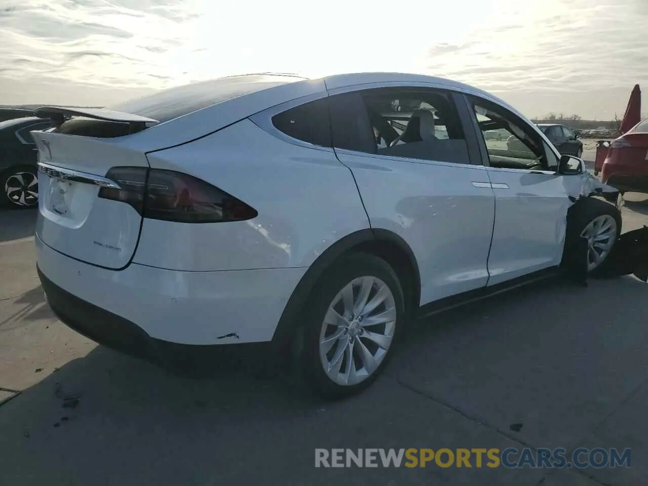 3 fotografías del automóvil dañado 5YJXCBE25LF220932 TESLA MODEL X 2020