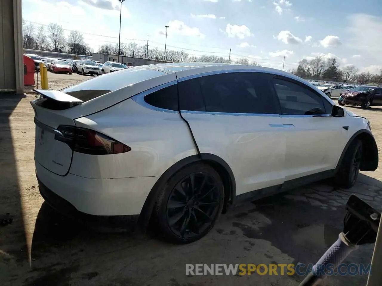 3 fotografías del automóvil dañado 5YJXCBE25LF234216 TESLA MODEL X 2020