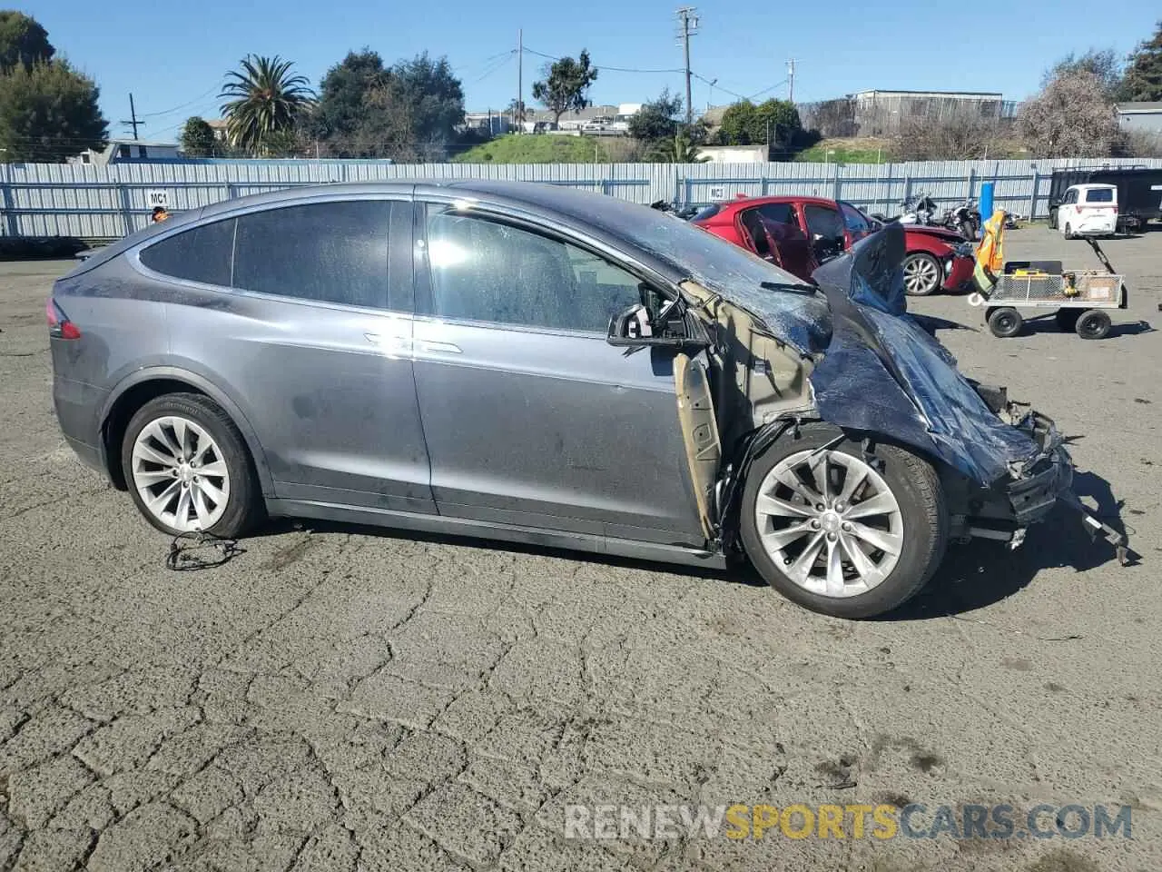 4 fotografías del automóvil dañado 5YJXCBE25LF238623 TESLA MODEL X 2020