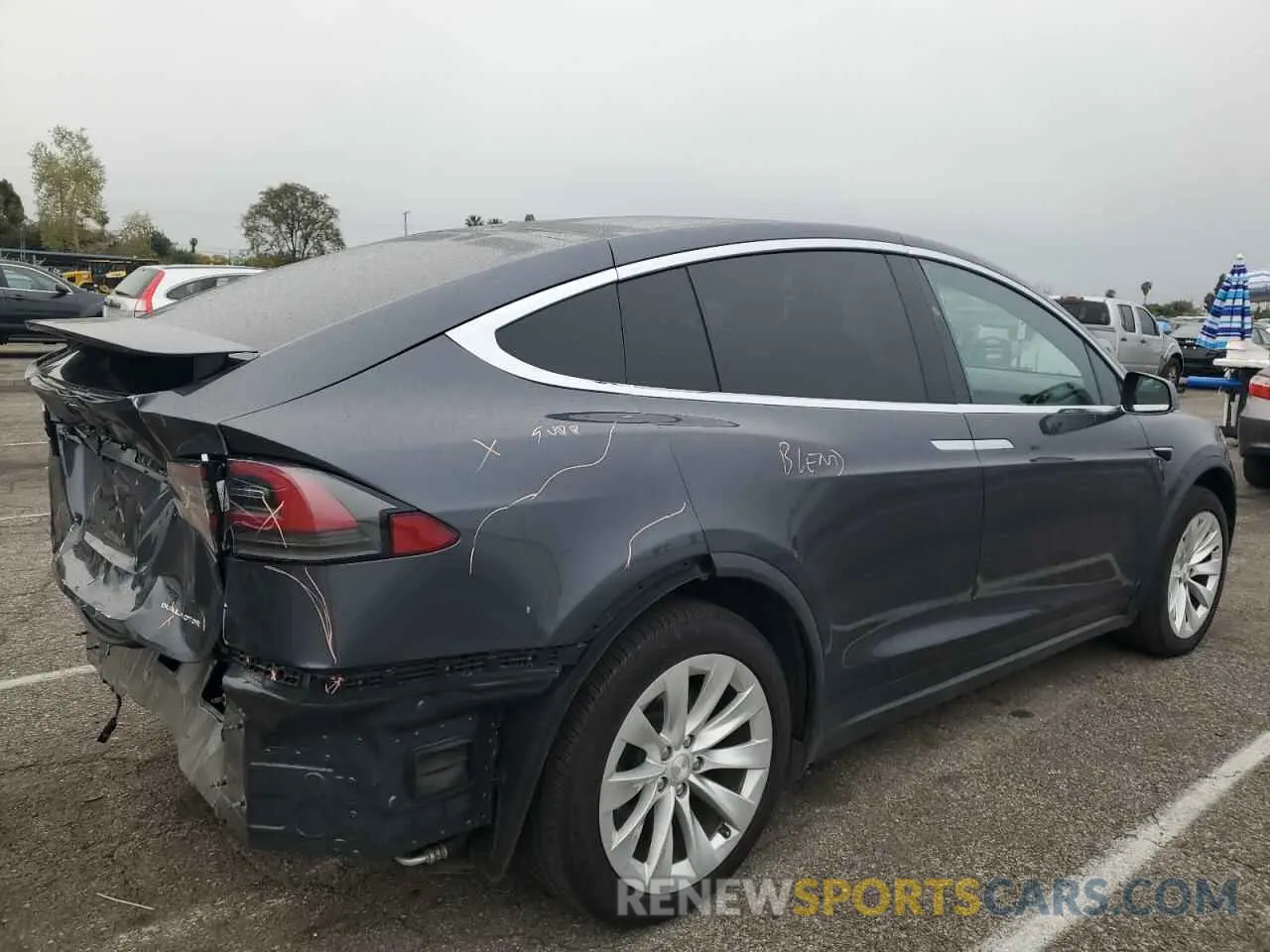 3 fotografías del automóvil dañado 5YJXCBE25LF305575 TESLA MODEL X 2020