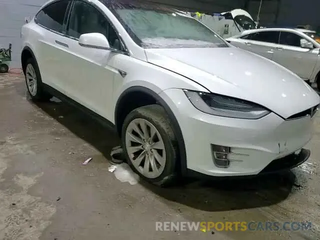 12 fotografías del automóvil dañado 5YJXCBE26LF228781 TESLA MODEL X 2020