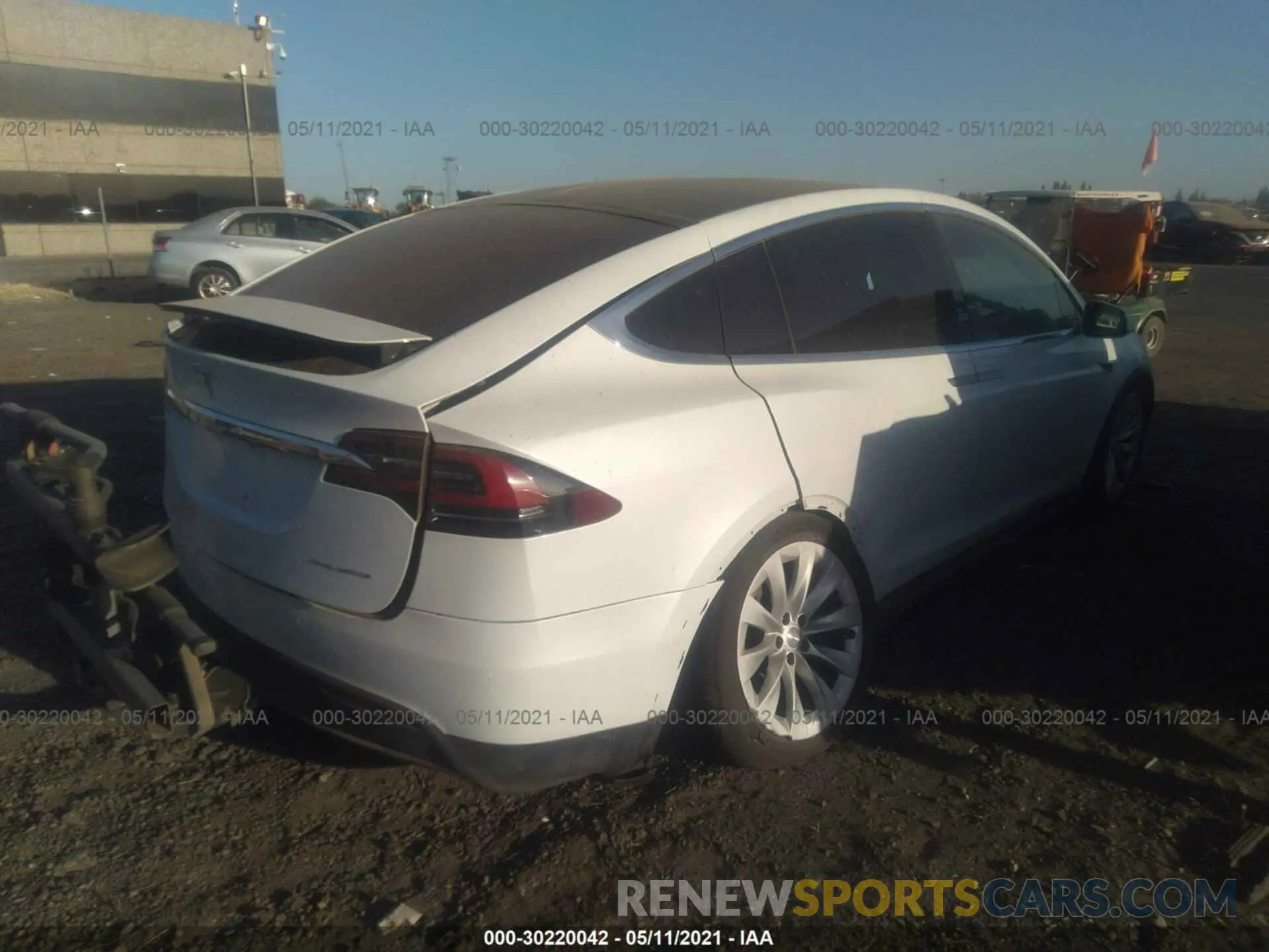 4 fotografías del automóvil dañado 5YJXCBE26LF272294 TESLA MODEL X 2020