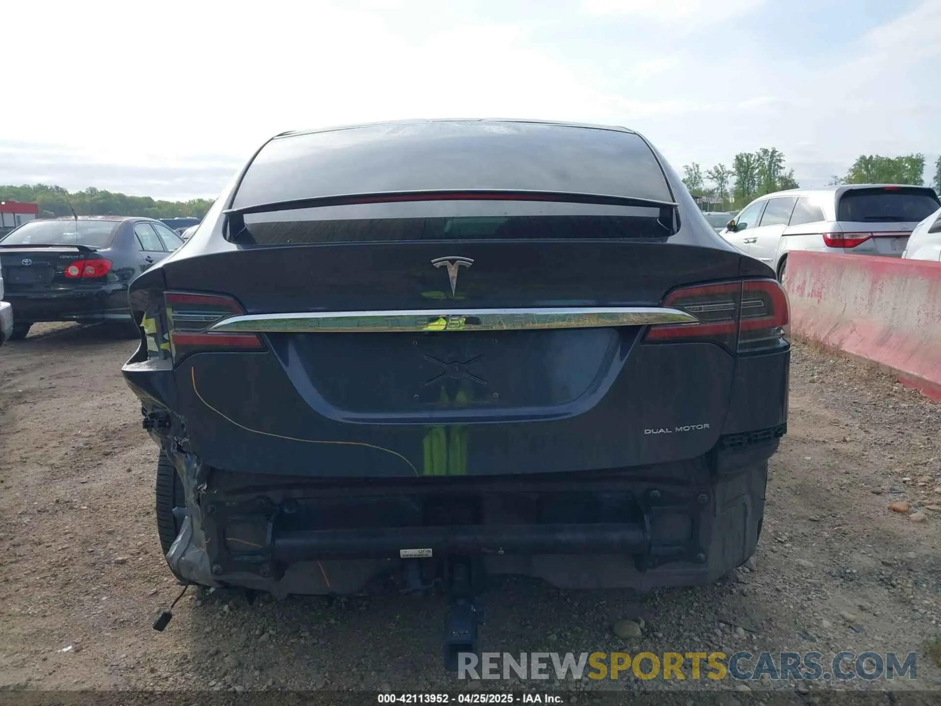 17 fotografías del automóvil dañado 5YJXCBE26LF300370 TESLA MODEL X 2020