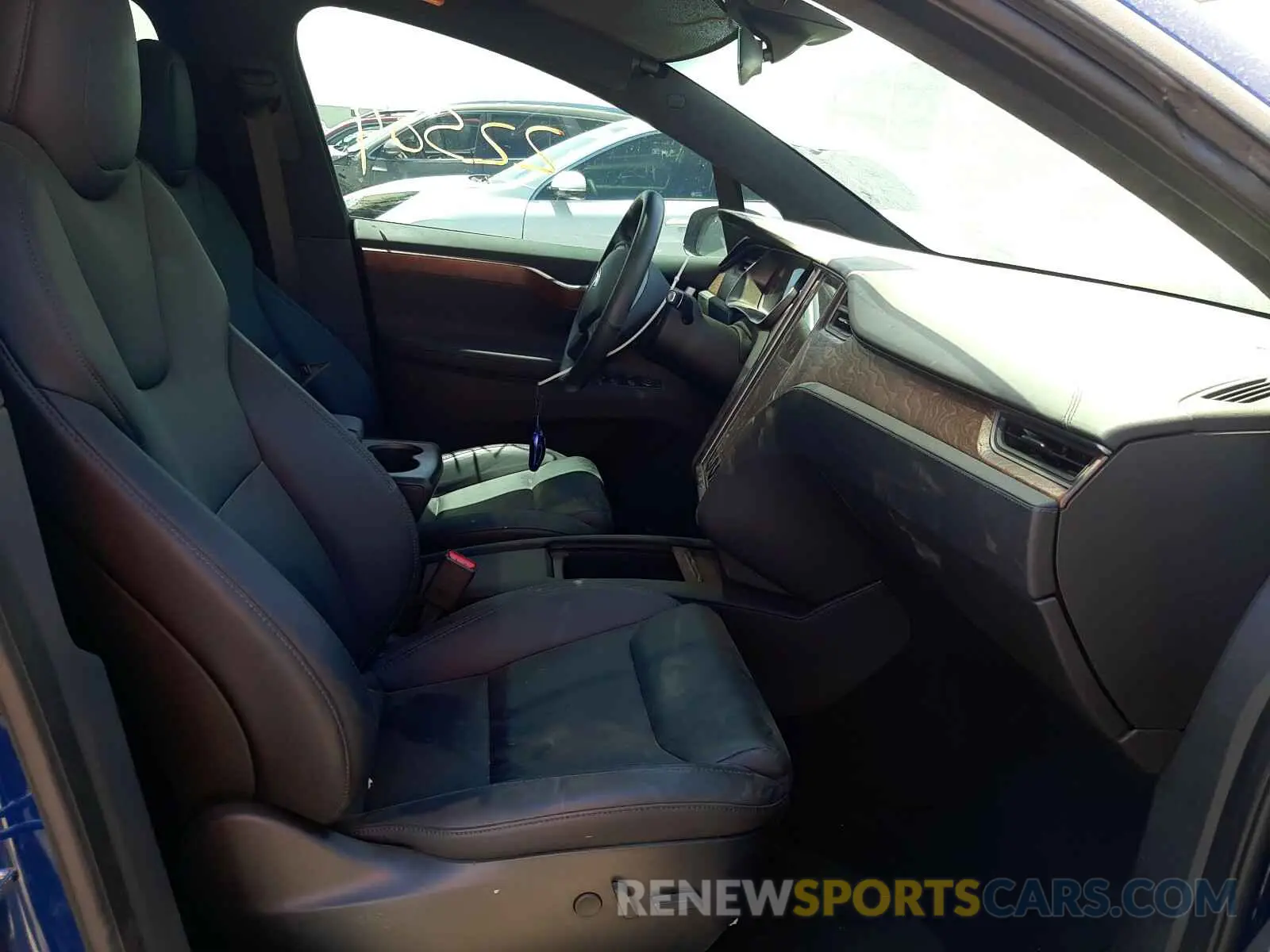 5 fotografías del automóvil dañado 5YJXCBE27LF239658 TESLA MODEL X 2020