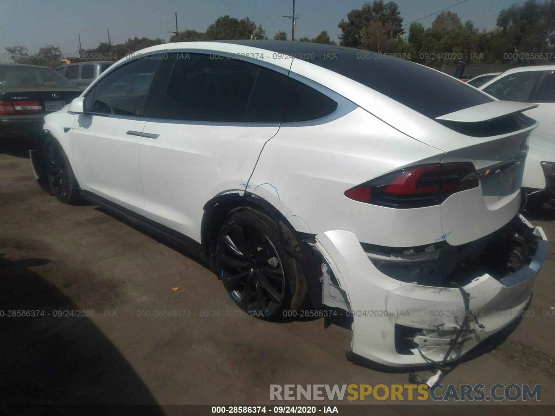 3 fotografías del automóvil dañado 5YJXCBE27LF284776 TESLA MODEL X 2020
