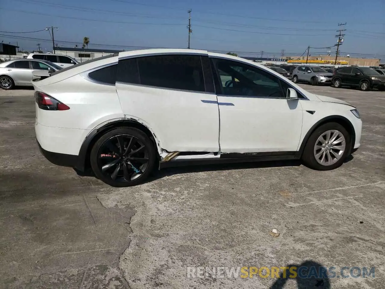 9 fotografías del automóvil dañado 5YJXCBE28LF235327 TESLA MODEL X 2020