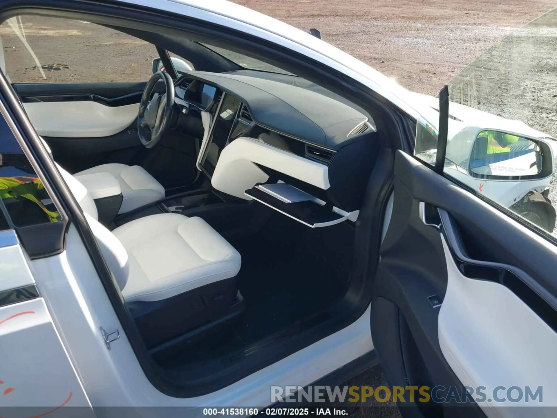 5 fotografías del automóvil dañado 5YJXCBE29LF231688 TESLA MODEL X 2020