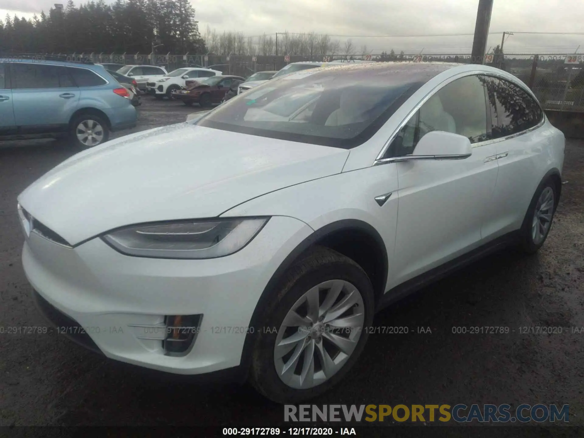 2 fotografías del automóvil dañado 5YJXCBE29LF235532 TESLA MODEL X 2020