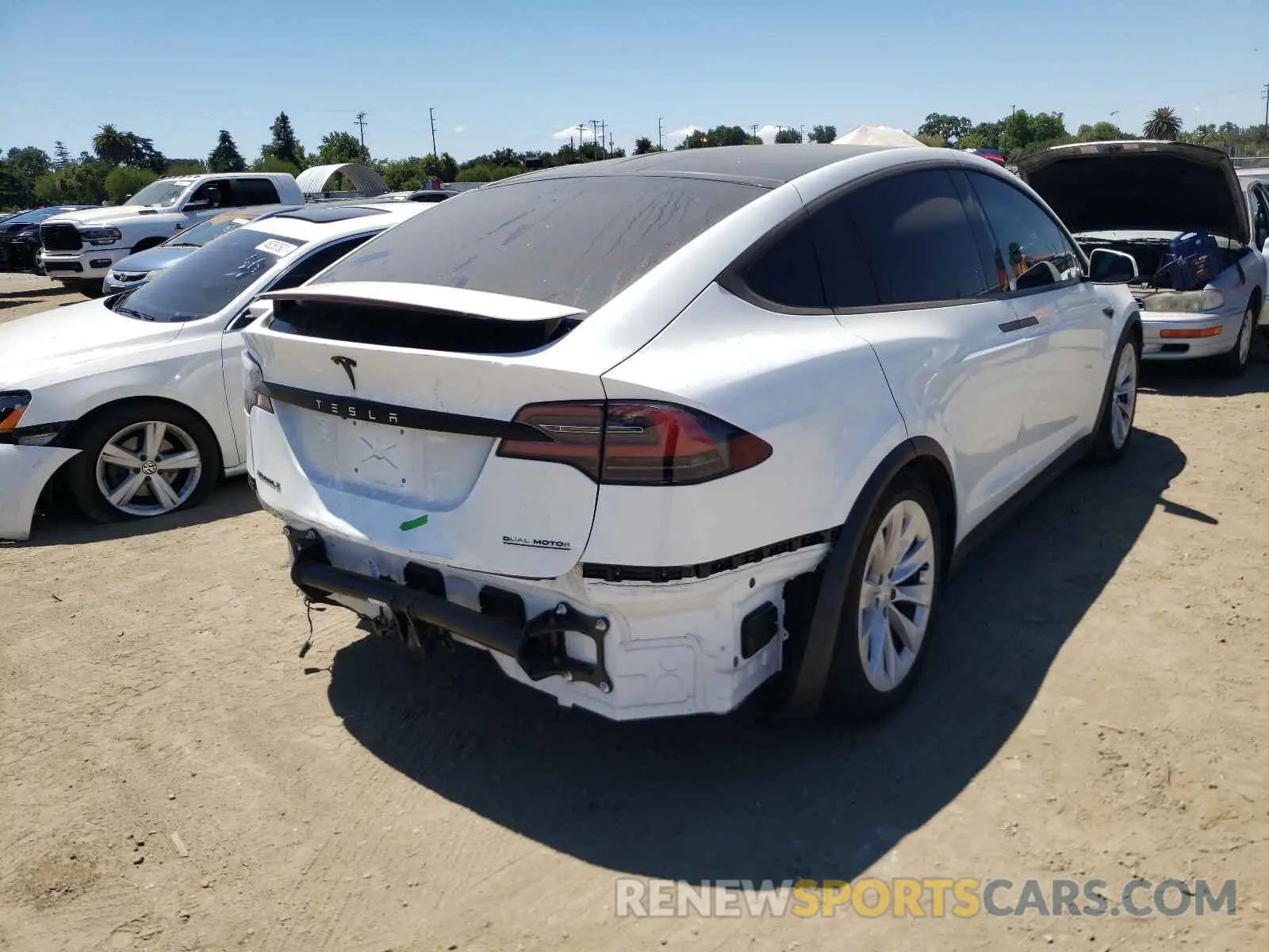 4 fotografías del automóvil dañado 5YJXCBE29LF242190 TESLA MODEL X 2020