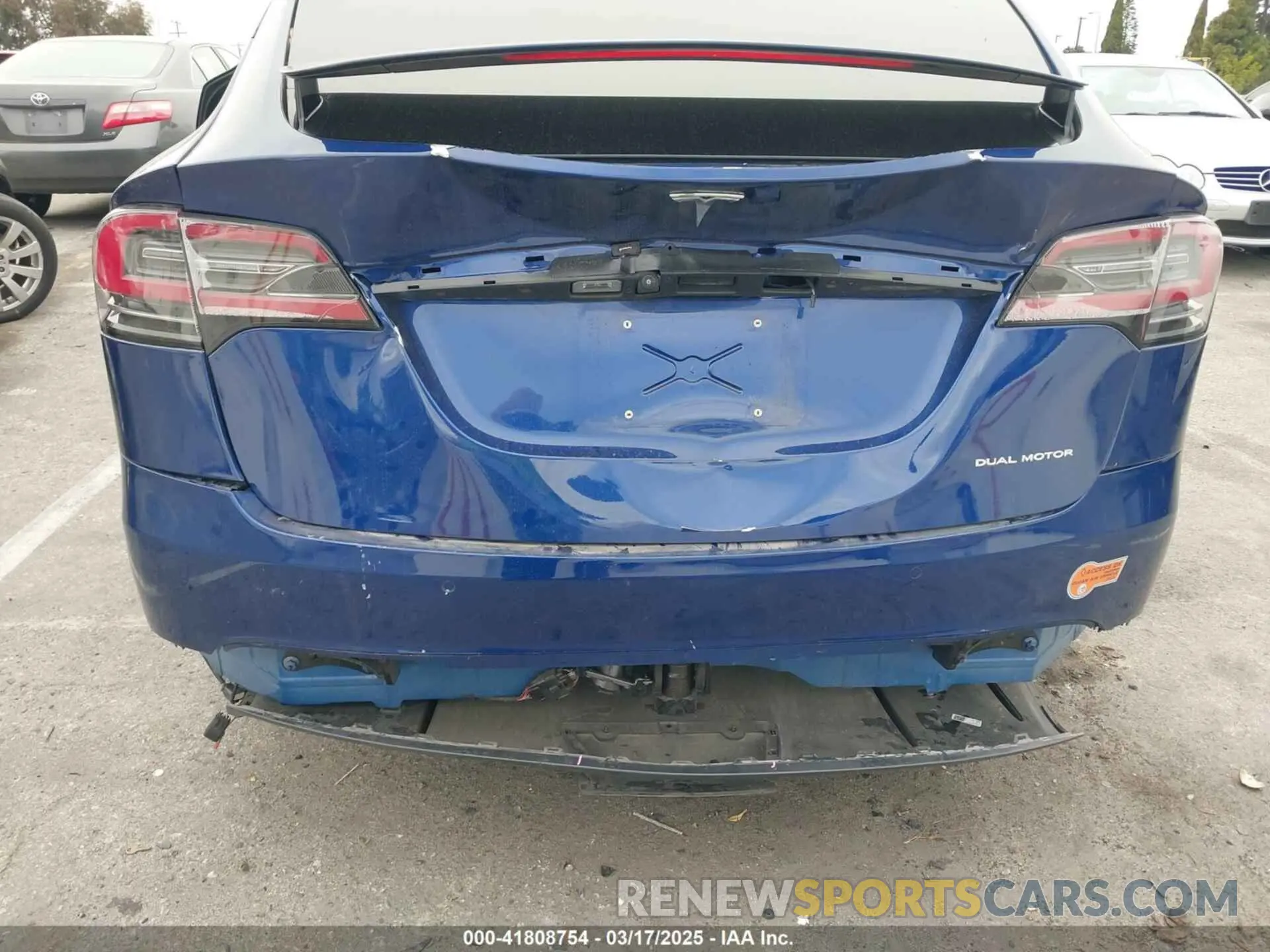19 fotografías del automóvil dañado 5YJXCBE29LF283760 TESLA MODEL X 2020