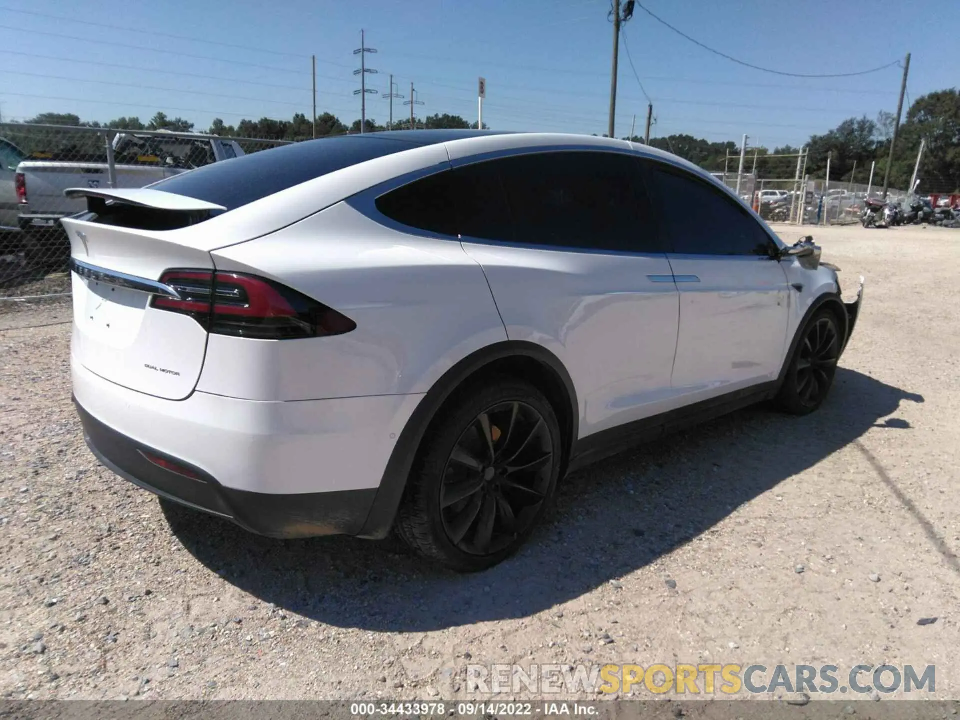 4 fotografías del automóvil dañado 5YJXCBE29LF298484 TESLA MODEL X 2020